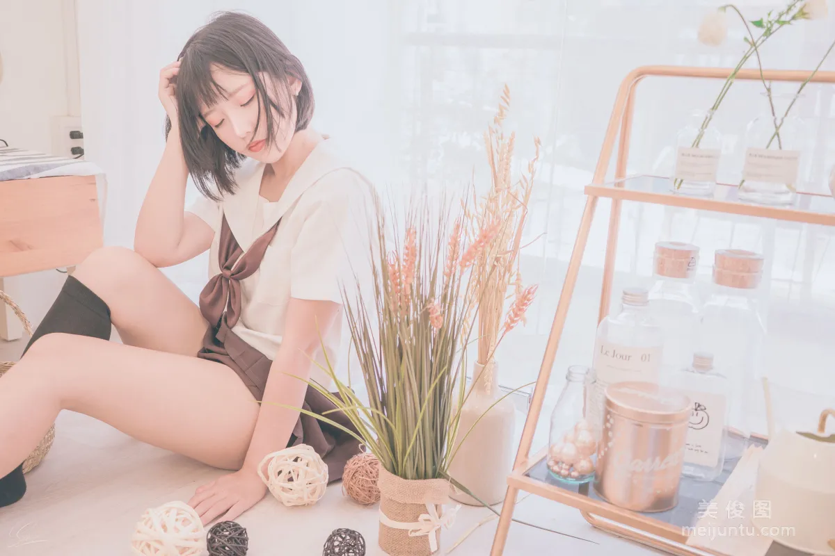 [Cosplay] Messie Huang - Birthday Seifuku 寫真集 9