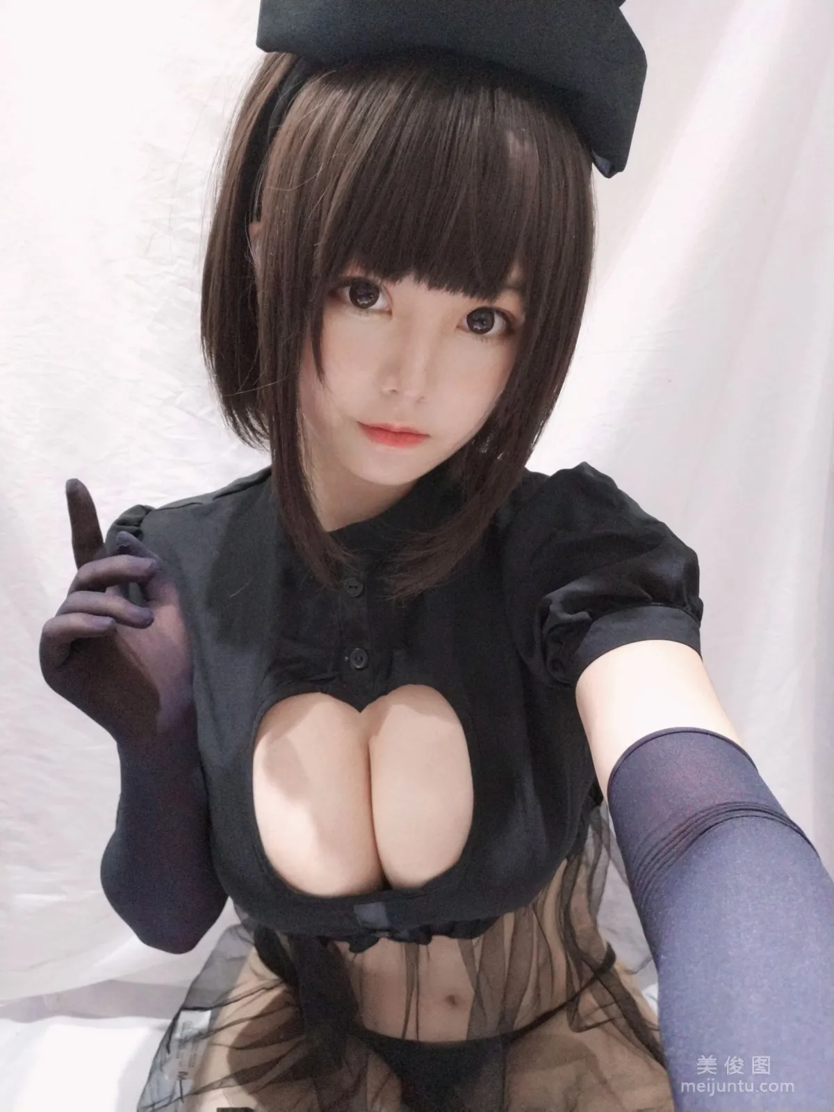 [Cosplay] 蜜汁貓裘 - 兔子護士 寫真集 11