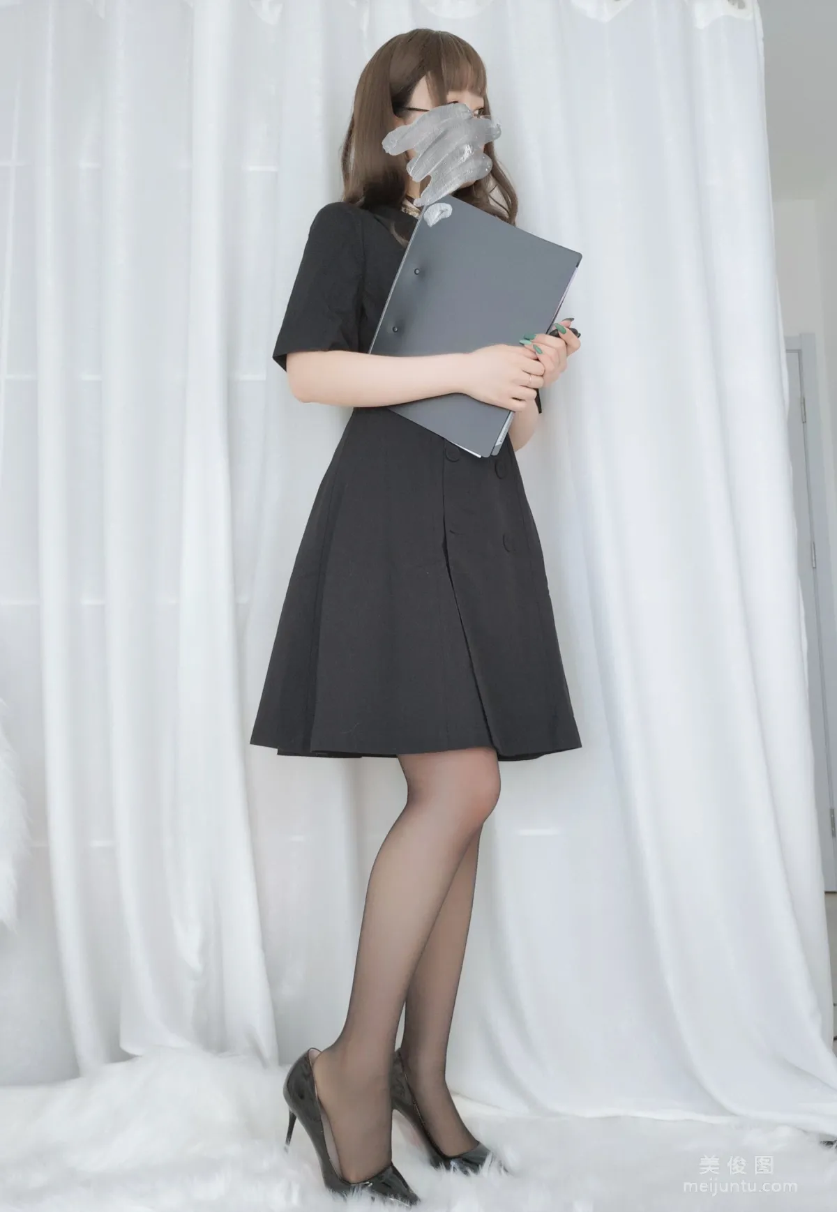 [Cosplay] Coser小姐姐白銀 - OL下的内衣 寫真集 5