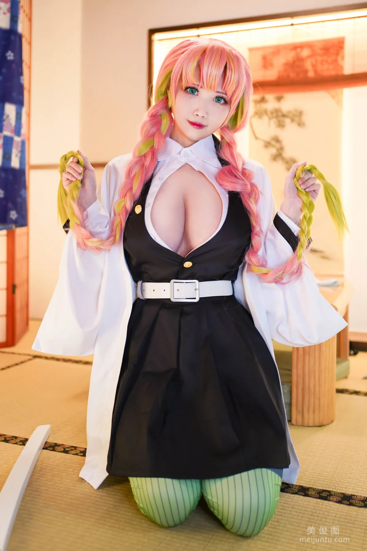 [Cosplay] 萱-KaYa - 鬼滅之刃 甘露寺 寫真集 18