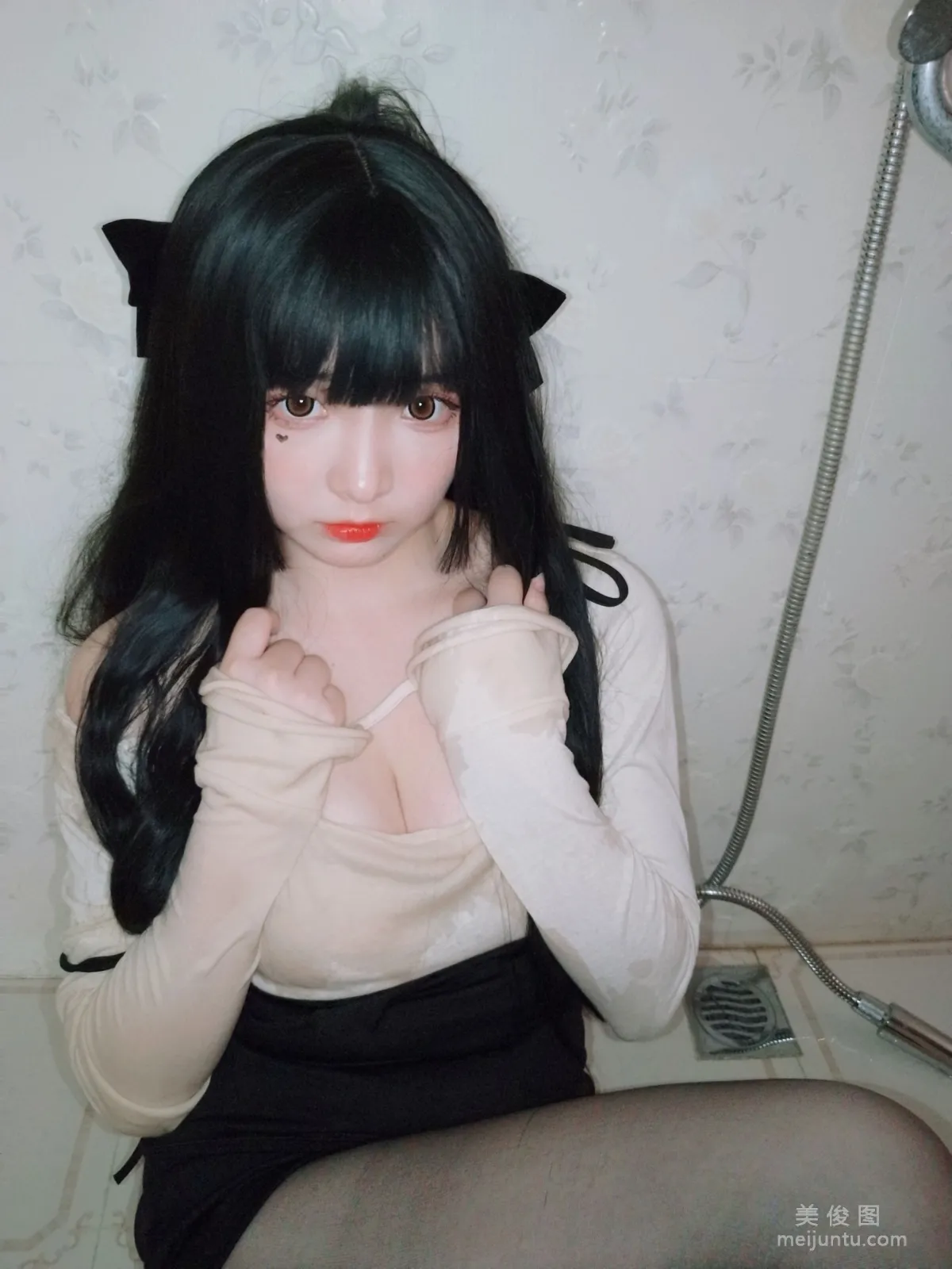 [Cosplay] 二次元美女古川kagura - 浴室濕身黑絲 12