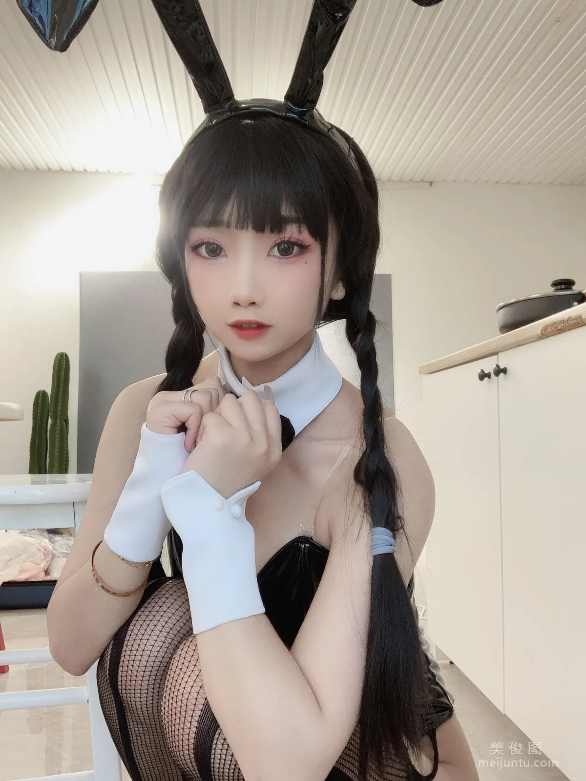 [Cosplay] 鬼畜瑤 - 黑色兔女郎 寫真集 39