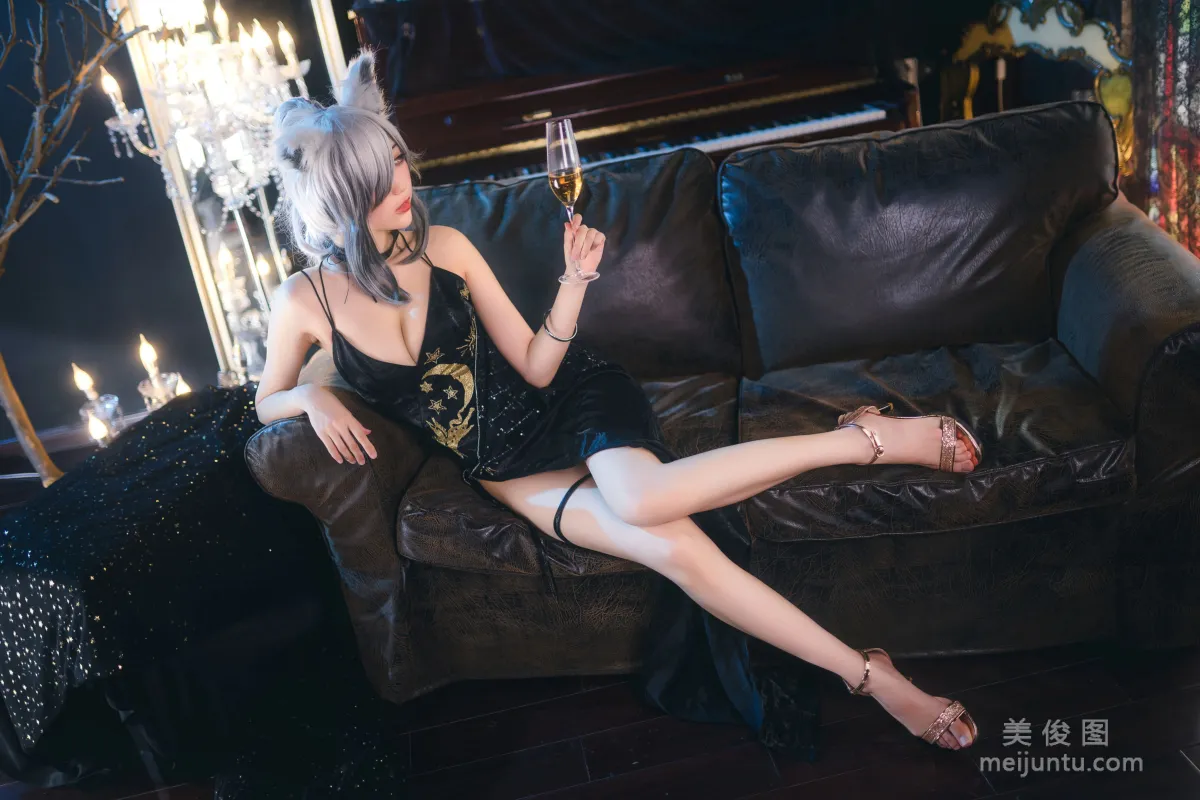 [Cosplay寫真] 周叽是可愛兔兔 - 禮服 11