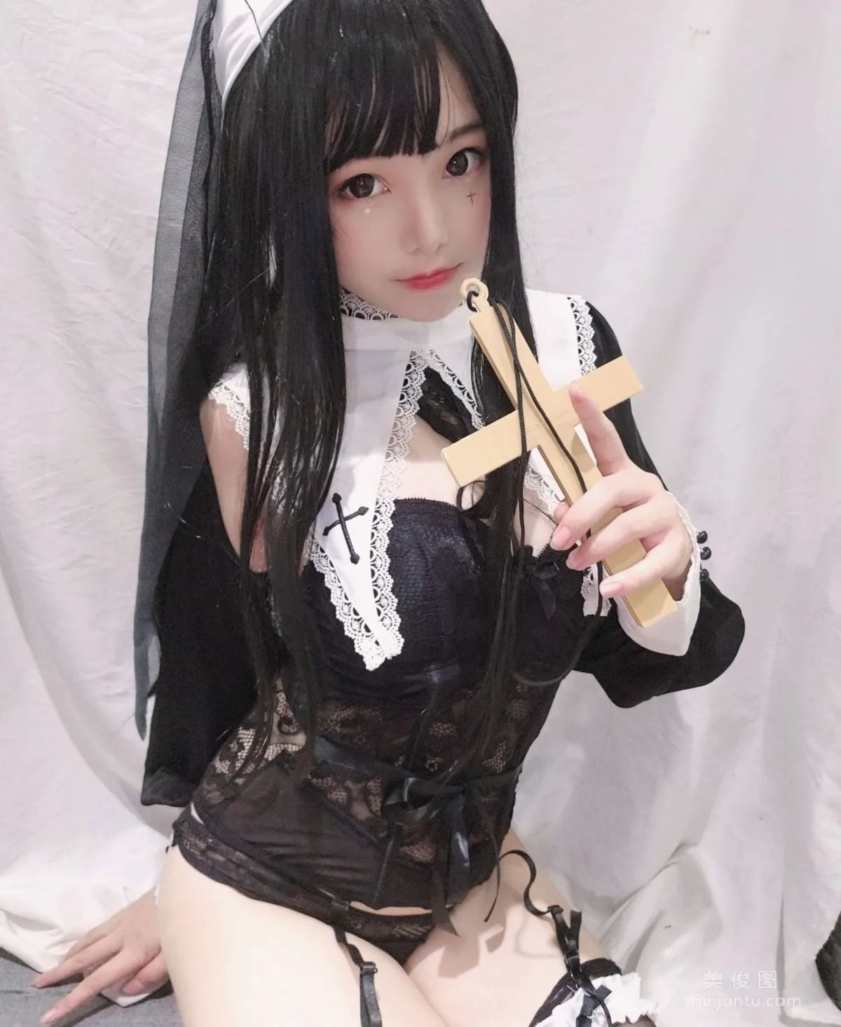 [Cosplay] 萌系小姐姐蜜汁貓裘 - 修女 寫真集 23