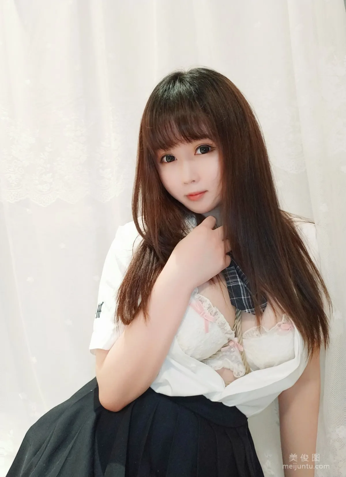 [Cosplay寫真] 是依醬呀 - 裙底的秘密 25