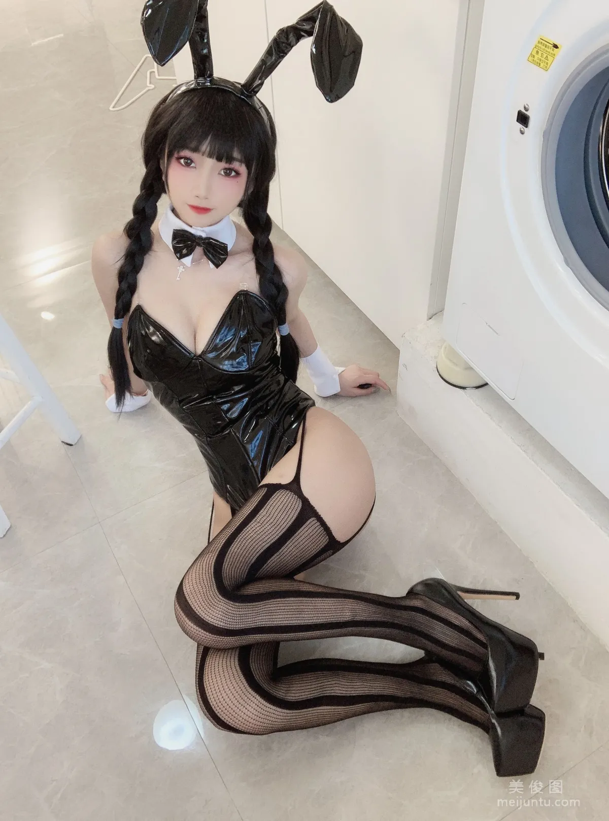 [Cosplay] 鬼畜瑤 - 黑色兔女郎 寫真集 40