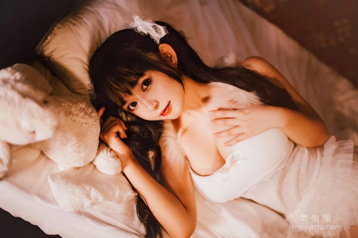 [Cosplay] 大眼萌妹黑貓貓OvO - 白色雙馬尾 18