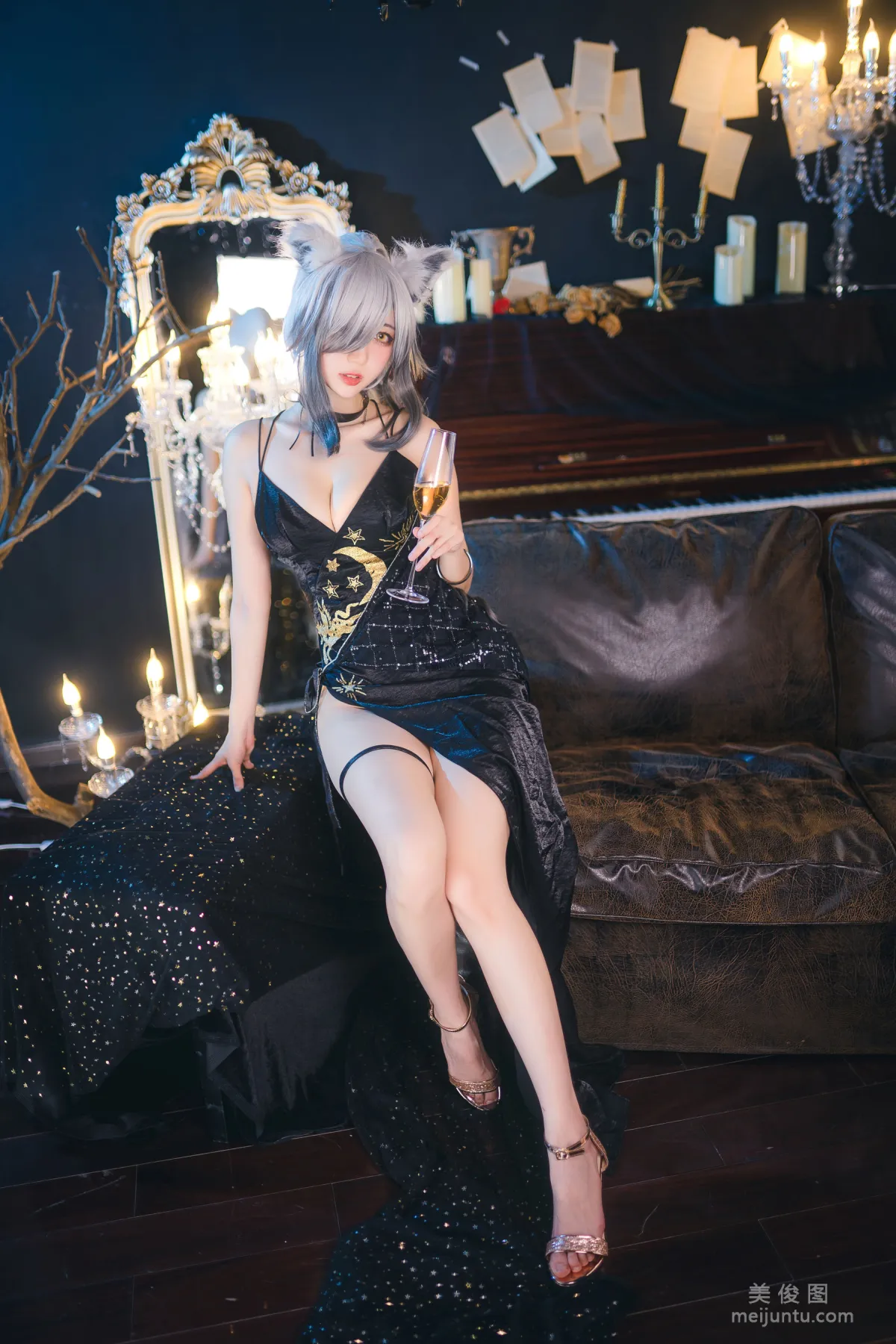 [Cosplay寫真] 周叽是可愛兔兔 - 禮服 17