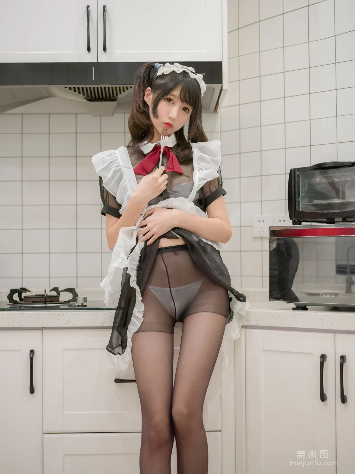 [Cosplay] NAGISA魔物喵 - 女仆之夜 寫真集 5