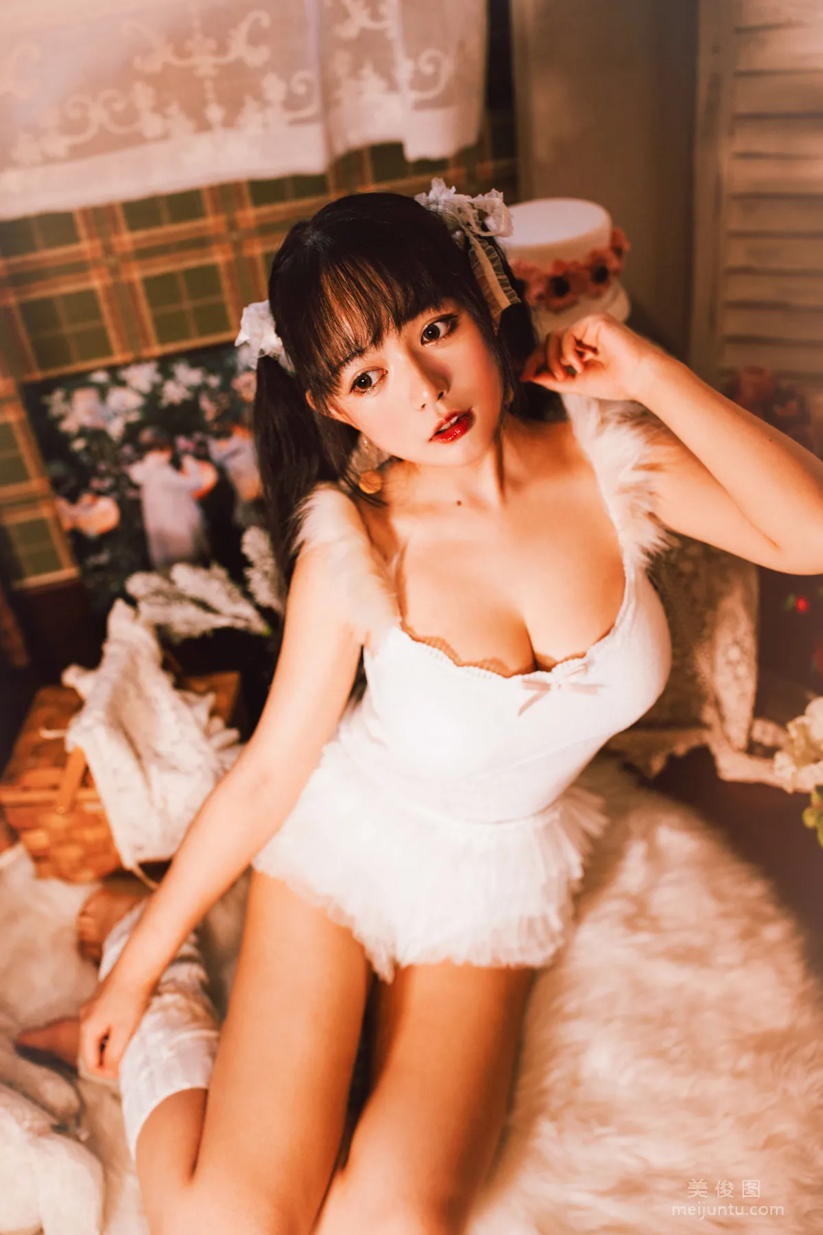 [Cosplay] 大眼萌妹黑貓貓OvO - 白色雙馬尾 1