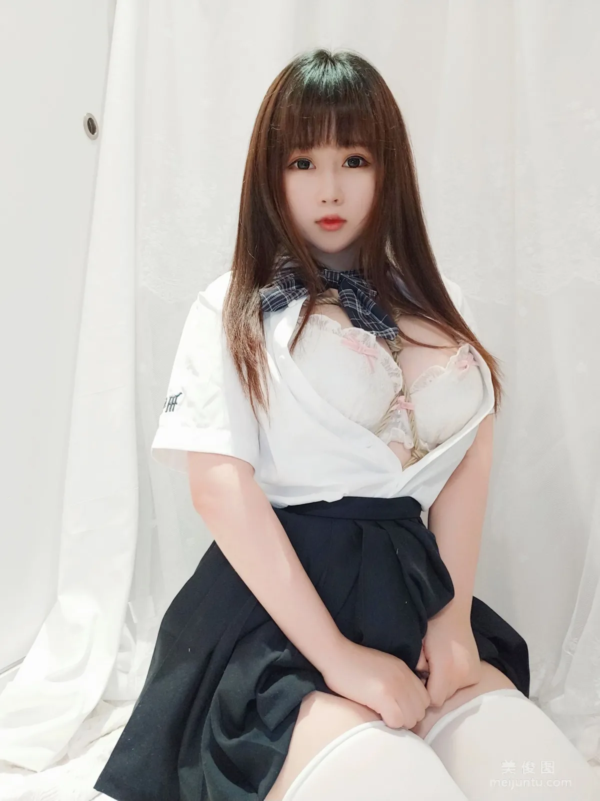 [Cosplay寫真] 是依醬呀 - 裙底的秘密 30