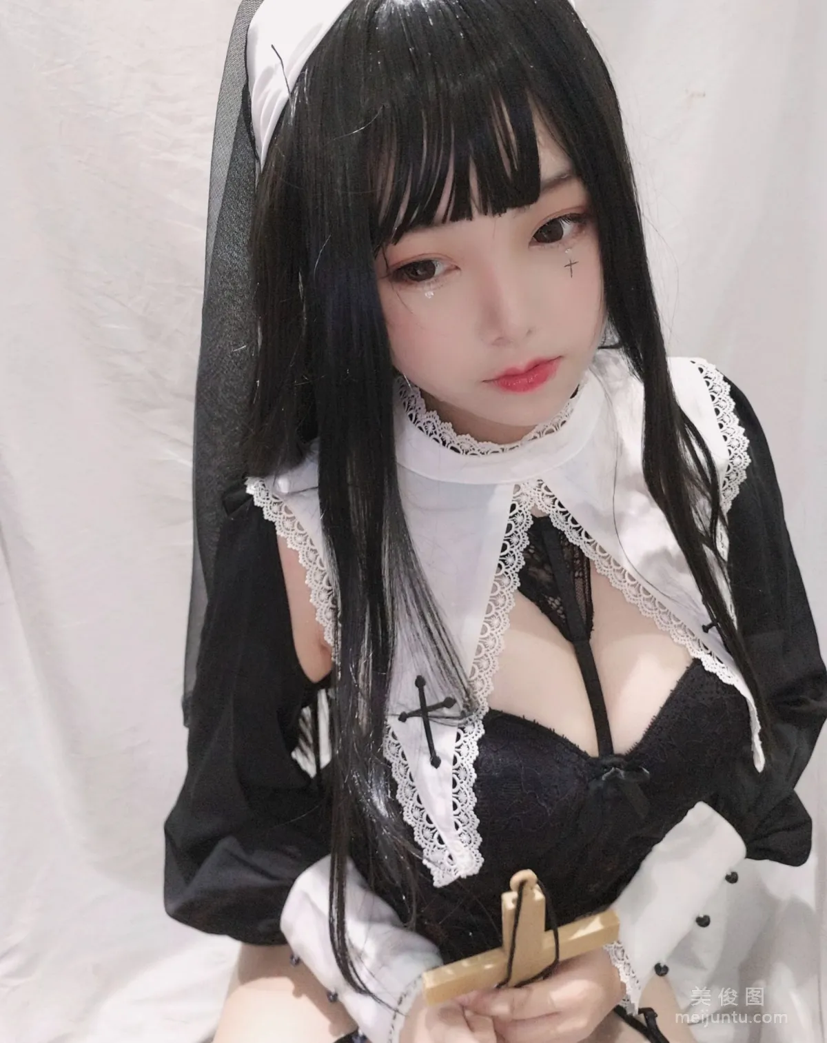 [Cosplay] 萌系小姐姐蜜汁貓裘 - 修女 寫真集 20
