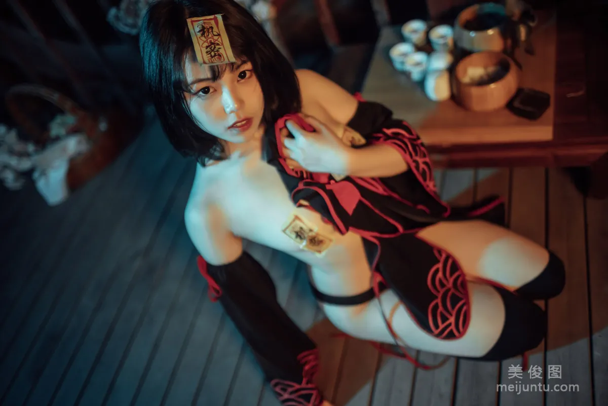 [Cosplay] 七月喵子 - 小僵屍 11