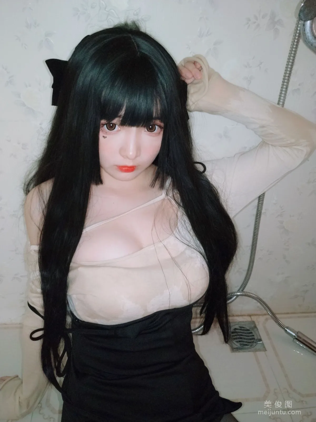 [Cosplay] 二次元美女古川kagura - 浴室濕身黑絲 10