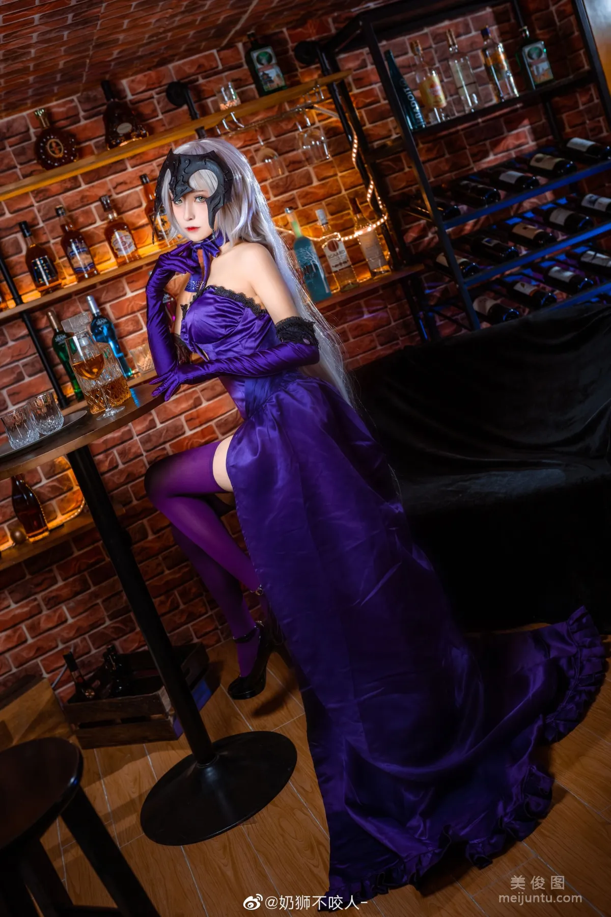 [Cosplay] 奶狮不咬人 - 黑贞德 写真集10