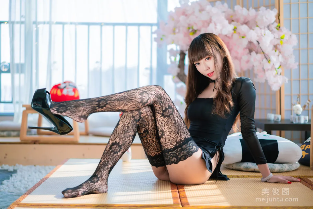 [Cosplay寫真] Money冷冷 - 黑旗袍 40
