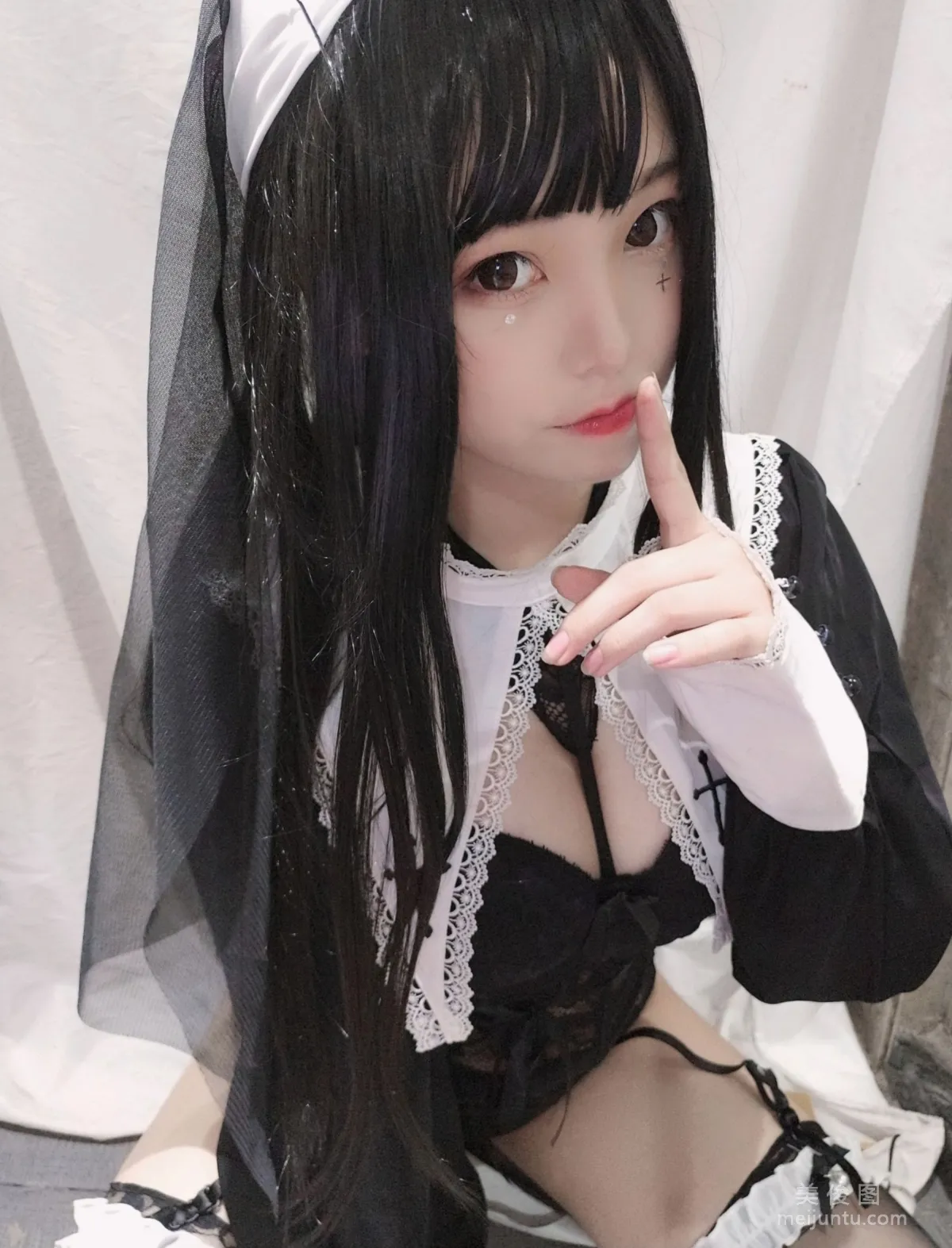 [Cosplay] 萌系小姐姐蜜汁貓裘 - 修女 寫真集 16