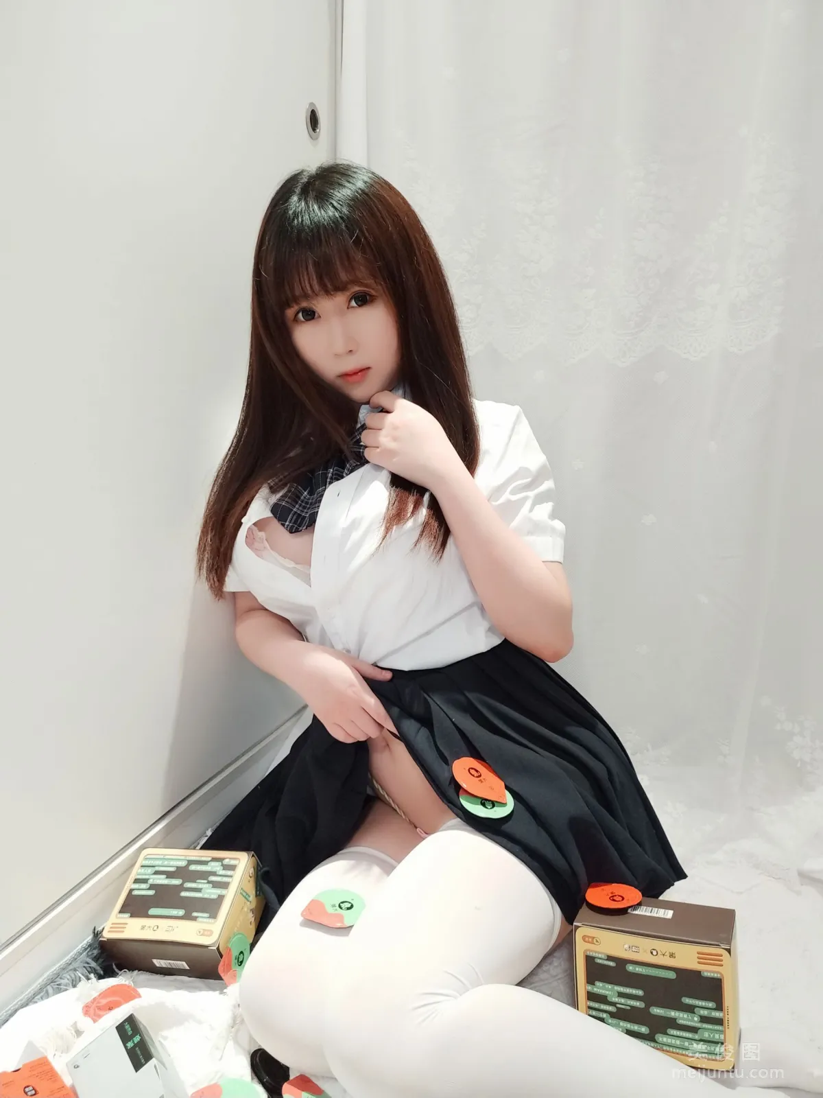 [Cosplay] 蜜桃少女是依醬呀 - JK捆綁 2