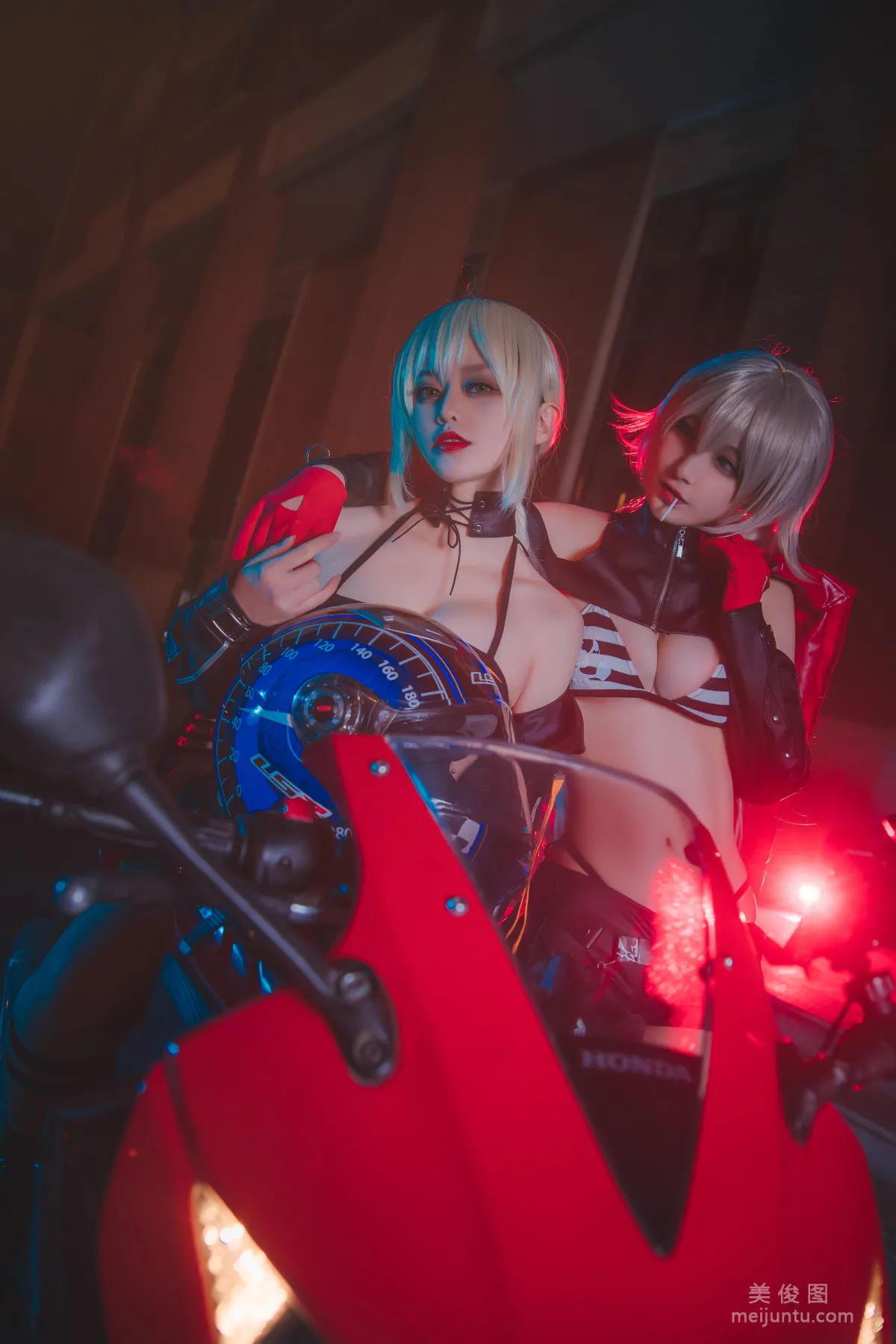 [Cosplay] 铁板烧鬼舞w - 中山码头黑贞黑呆双人19
