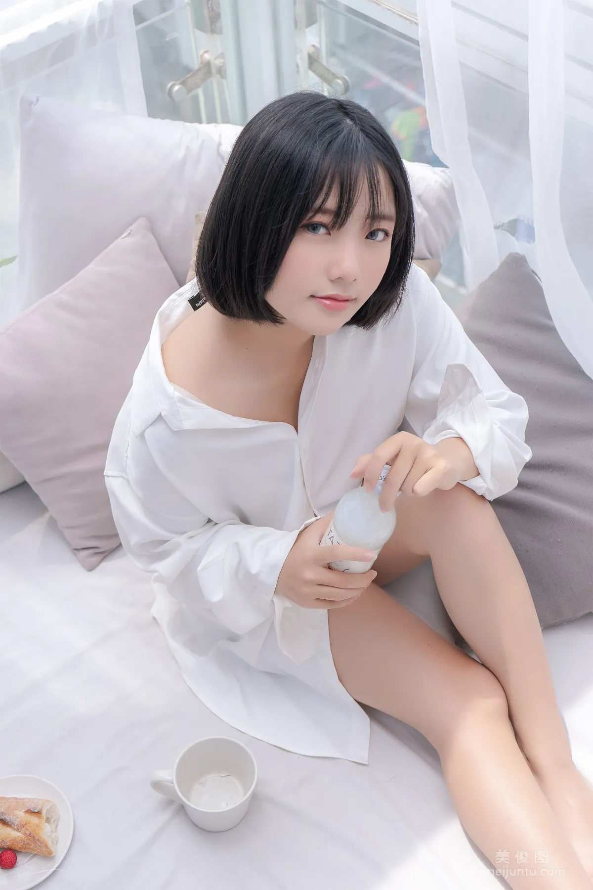 Messie Huang 《Boyfriend's shirt 》 寫真集 22