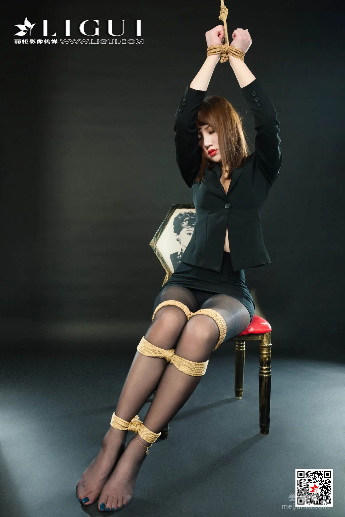 [丽柜美束Ligui] 网络丽人 Model 多多 - 黑丝捆绑女郎15