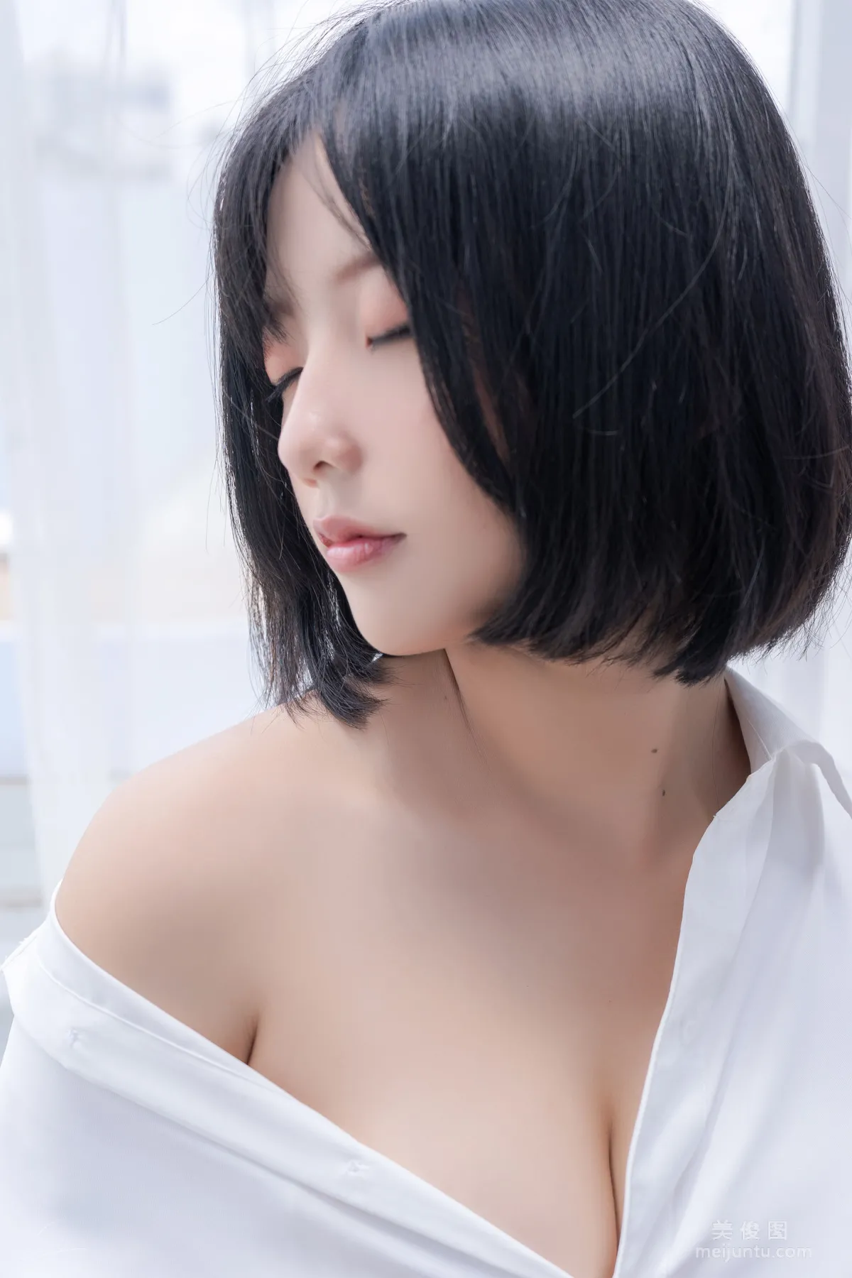 Messie Huang 《Boyfriend's shirt 》 寫真集 7