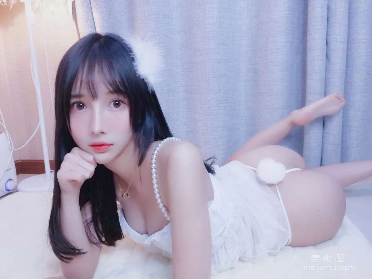 [Cosplay] 虎牙小小奶瓶兒 - 仙女兔 寫真集 23