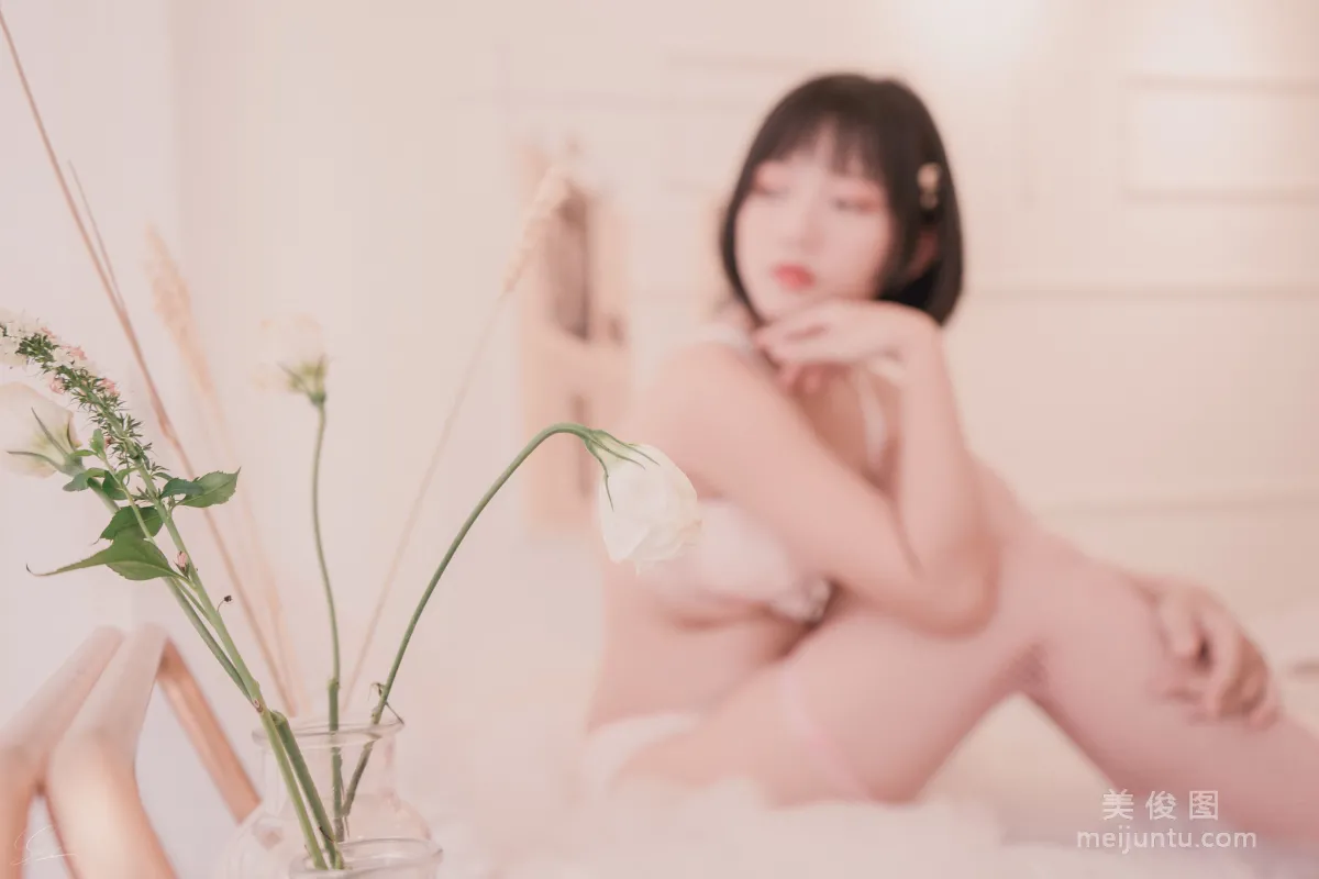 COSER模特Messie Huang - 《Lingerie》寫真集 13