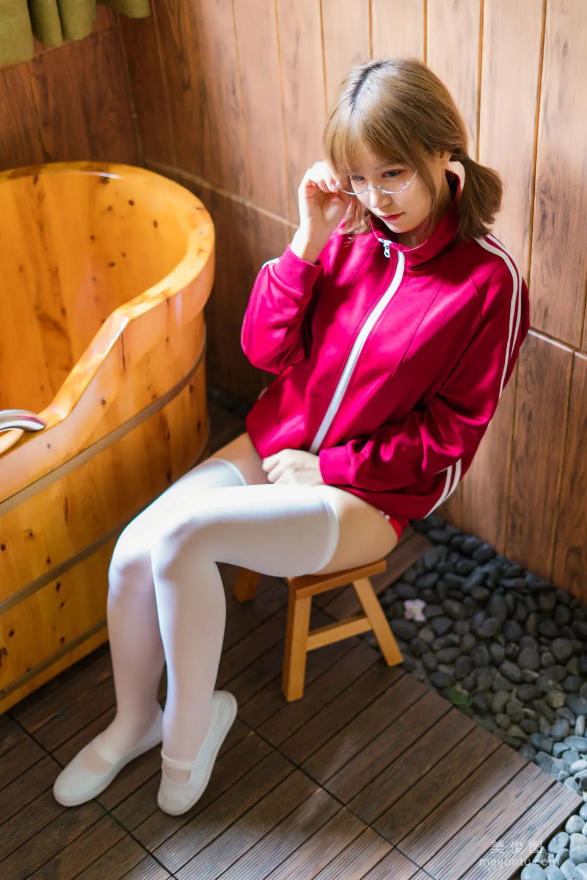 [網紅COSER] 小倉千代w - 紅色體操服 寫真集 34