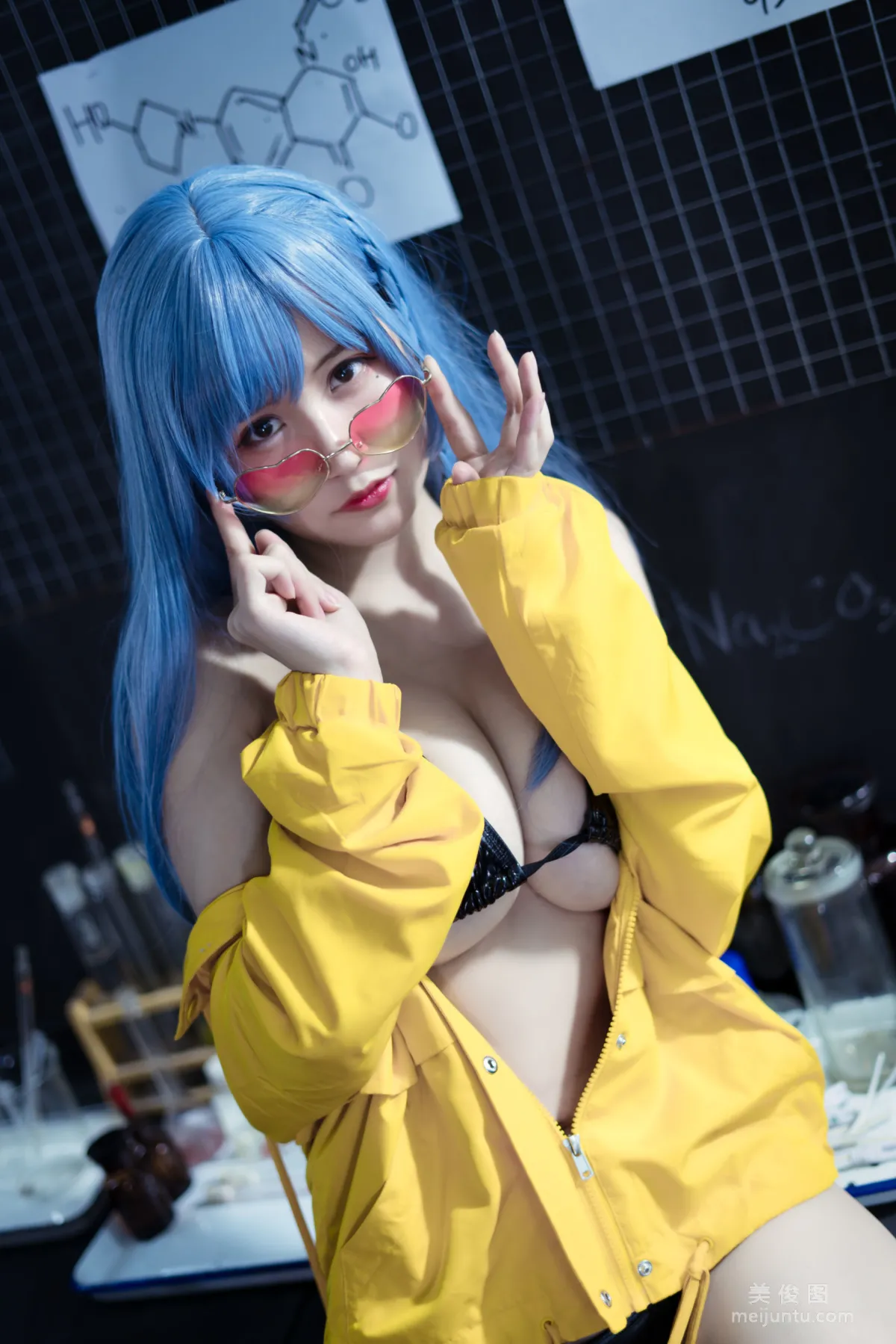 [網紅COSER] 動漫博主小倉千代w - 艦長 寫真集 30
