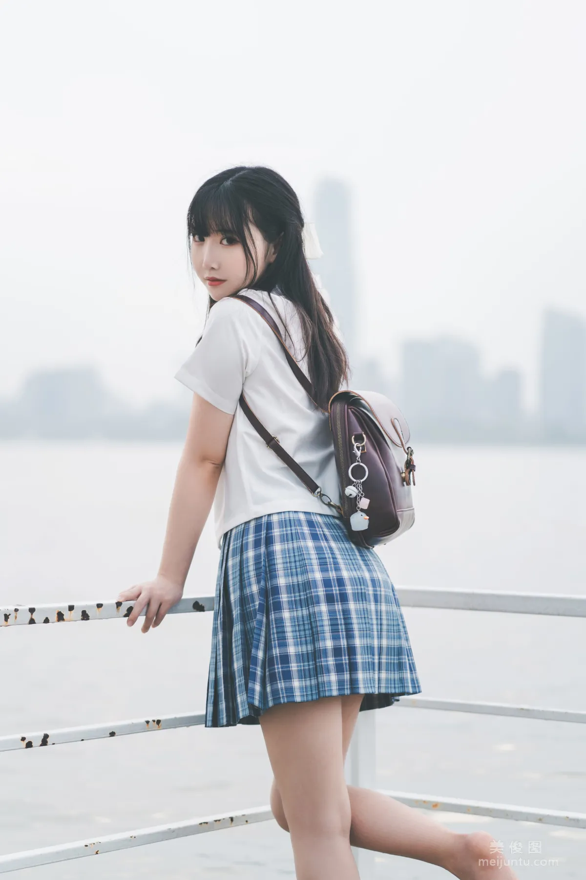 [網紅COSER] 面餅仙兒 - 沙雕JK 10