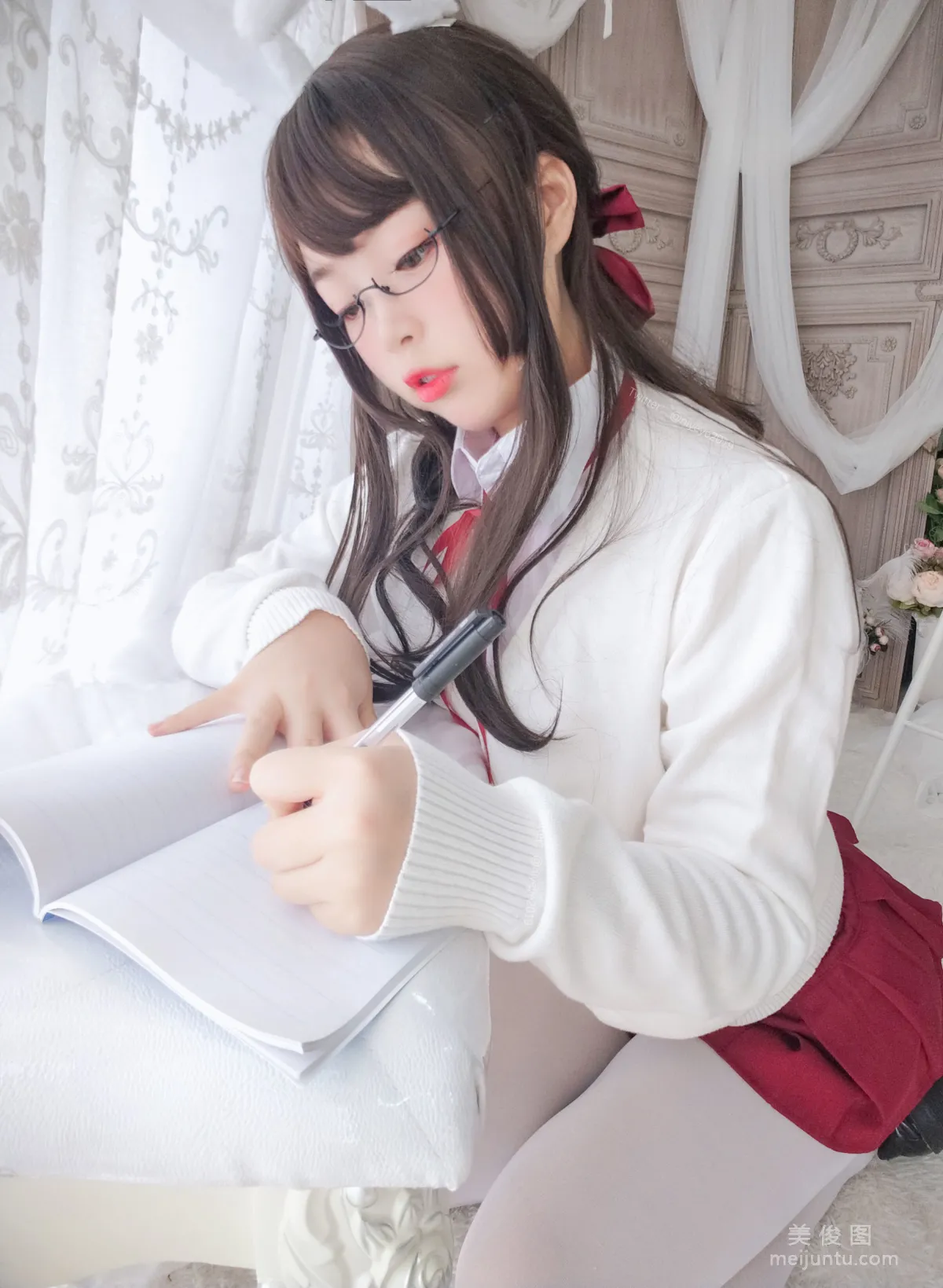 [網紅COSER] 萌系小姐姐-白烨- - 發情期 寫真集 26