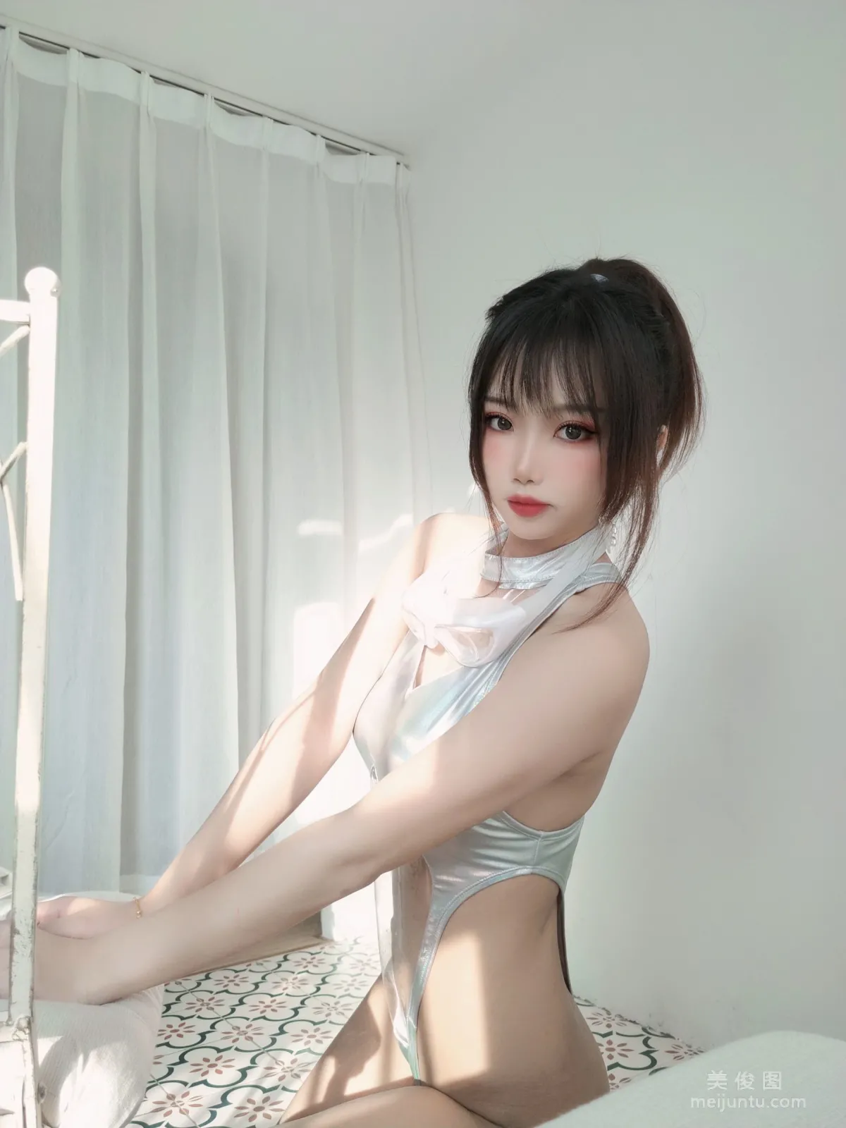 [网红COSER] 白嫩美少女鬼畜瑶 - 镭射竞泳 写真集44