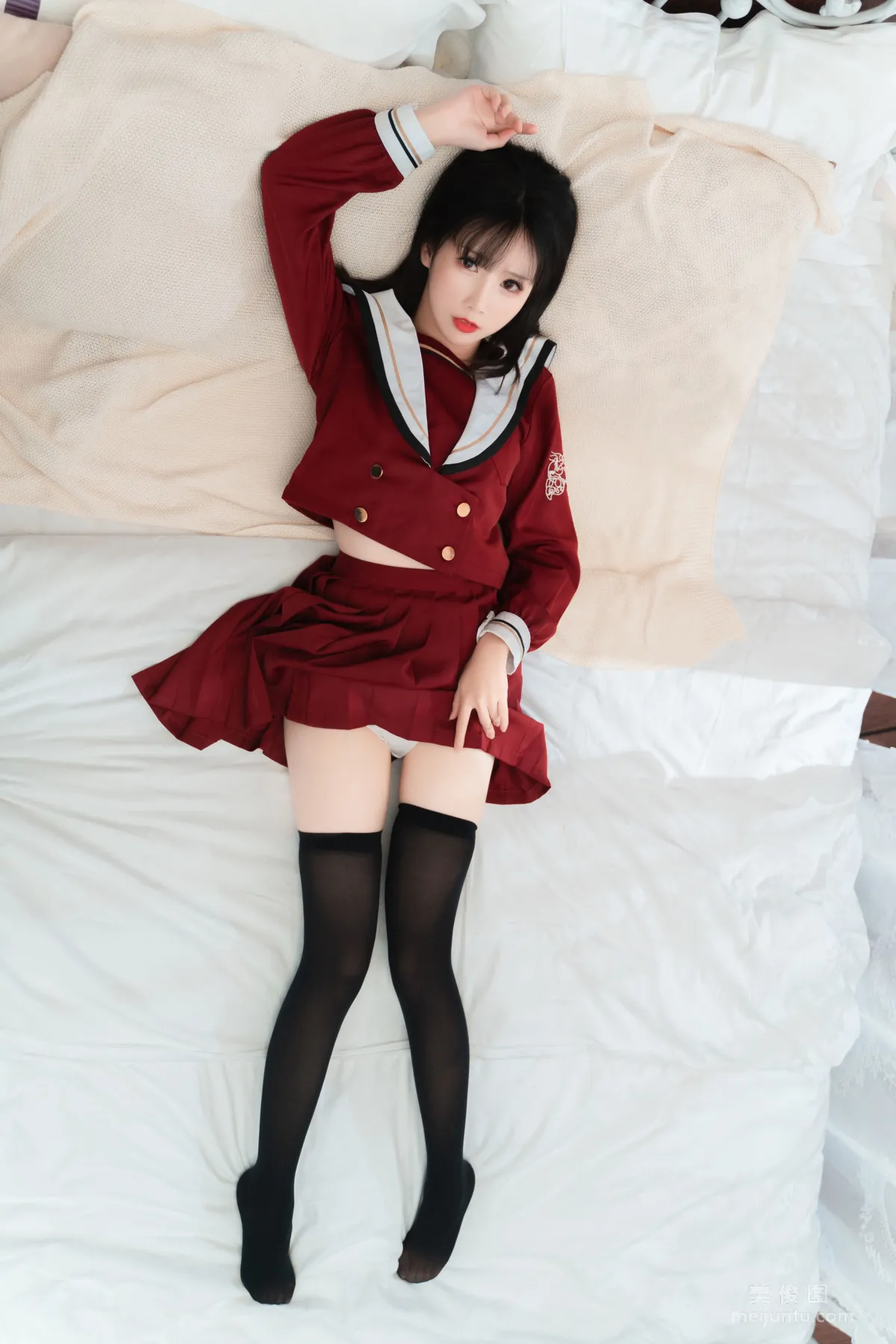 [網紅COSER] 面餅仙兒 - 紅色JK 2