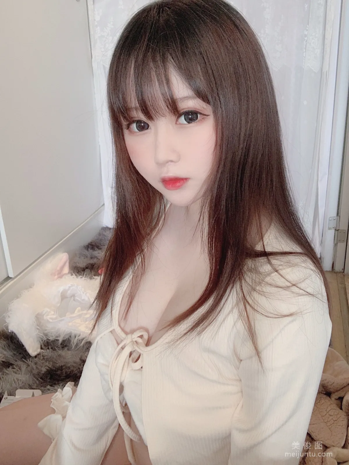 [網紅COSER] 蜜桃少女是依醬呀 - 小白兔 寫真集 21