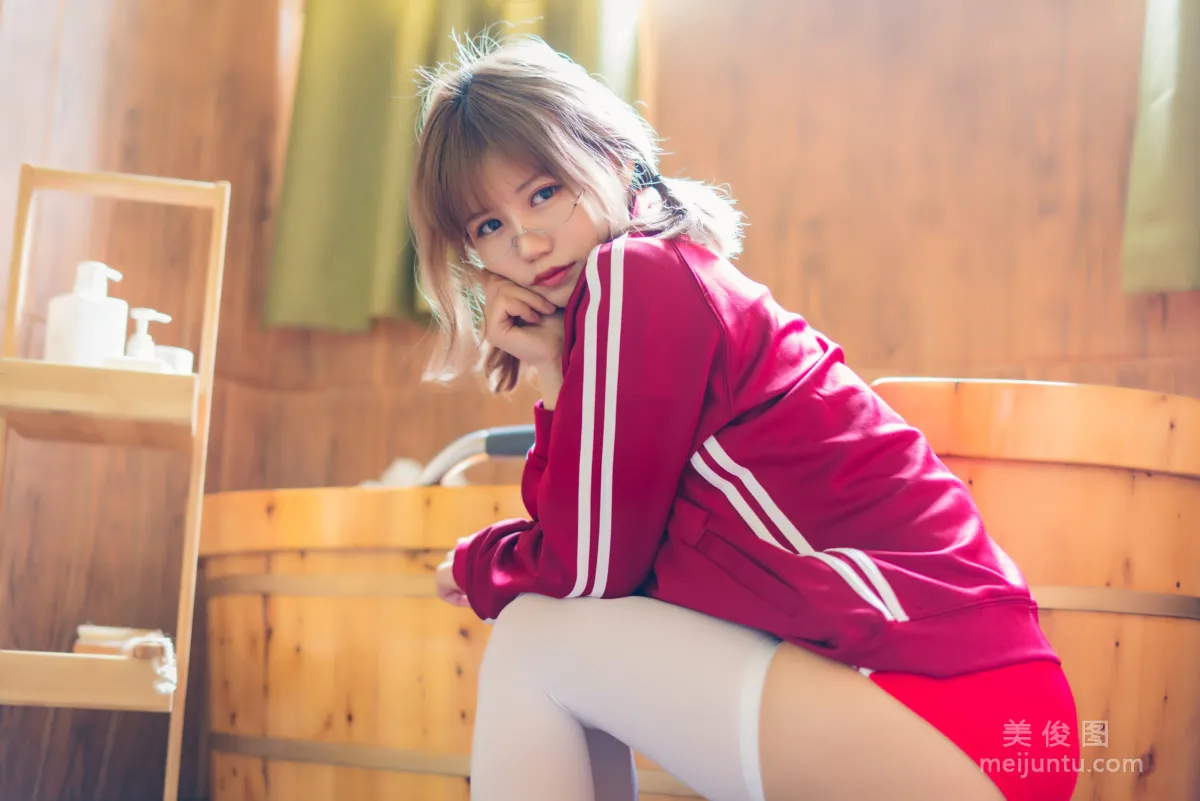[網紅COSER] 小倉千代w - 紅色體操服 寫真集 35