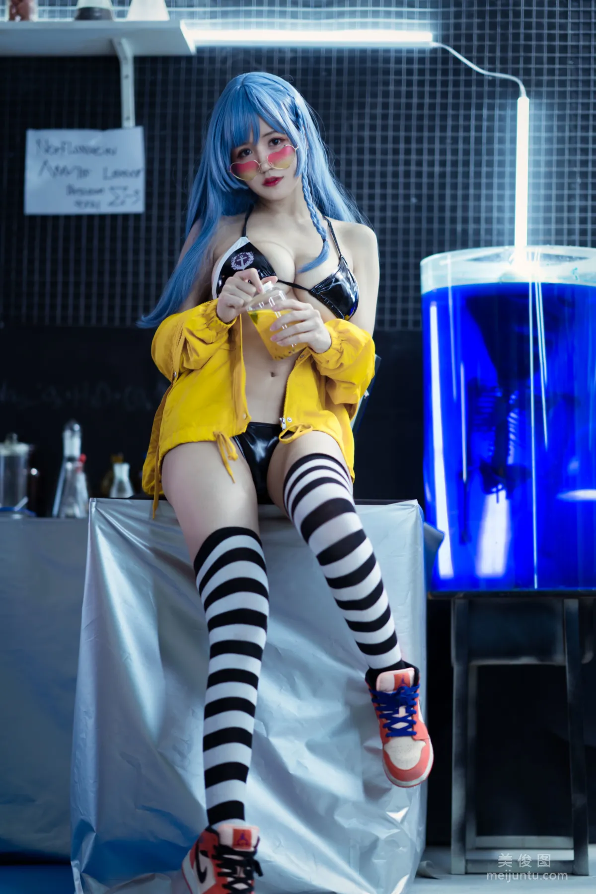 [網紅COSER] 動漫博主小倉千代w - 艦長 寫真集 25