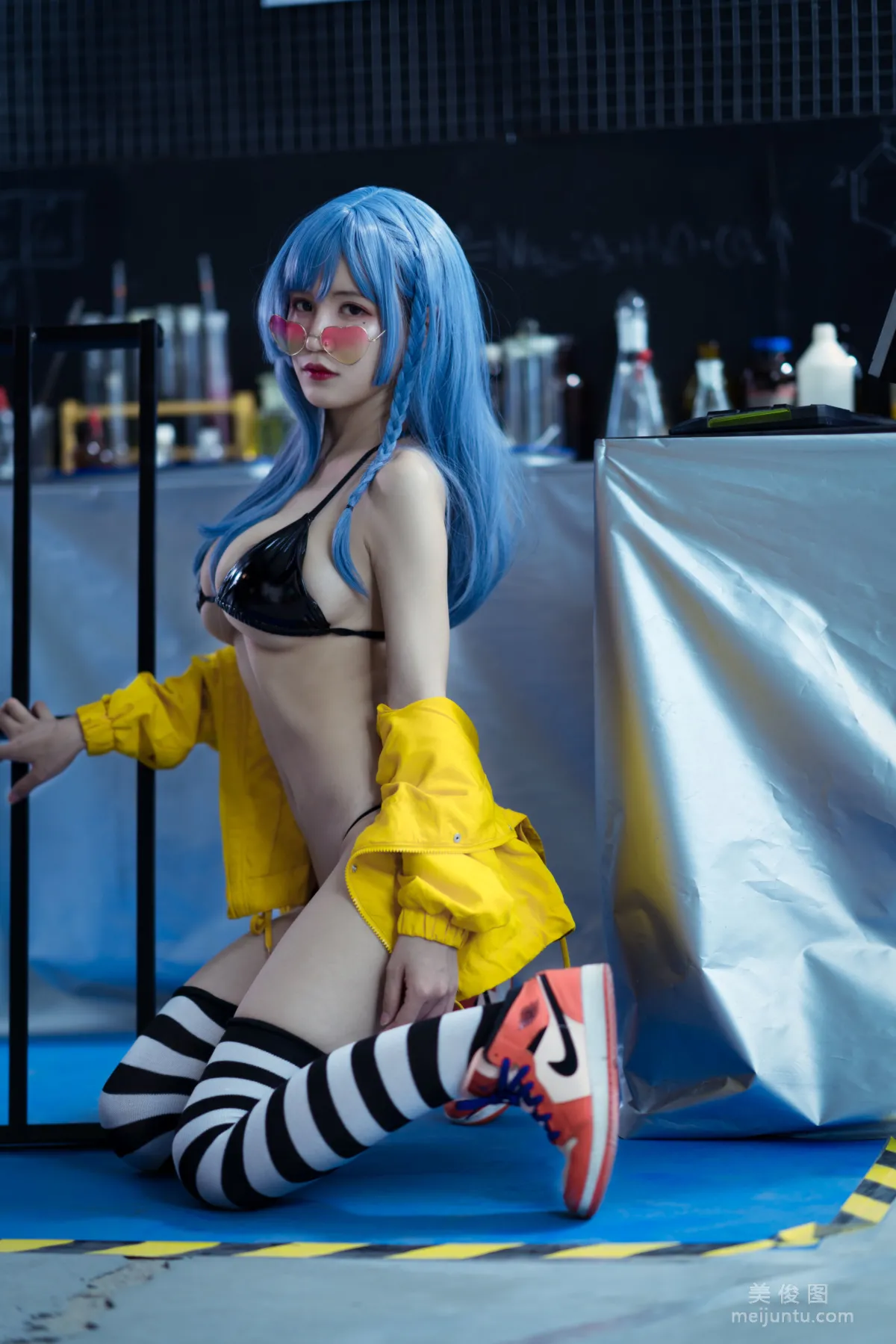 [網紅COSER] 動漫博主小倉千代w - 艦長 寫真集 26