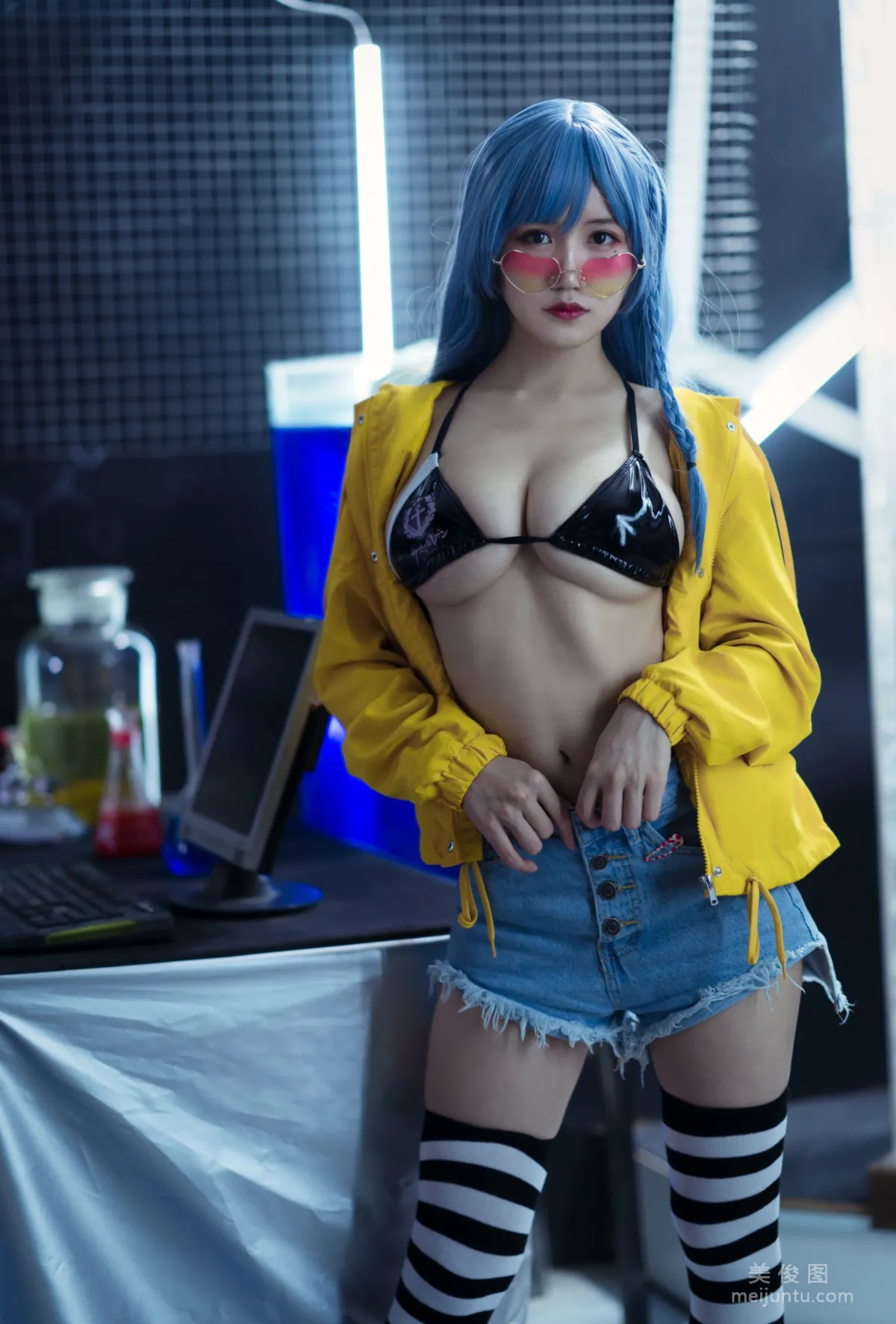 [網紅COSER] 動漫博主小倉千代w - 艦長 寫真集 19