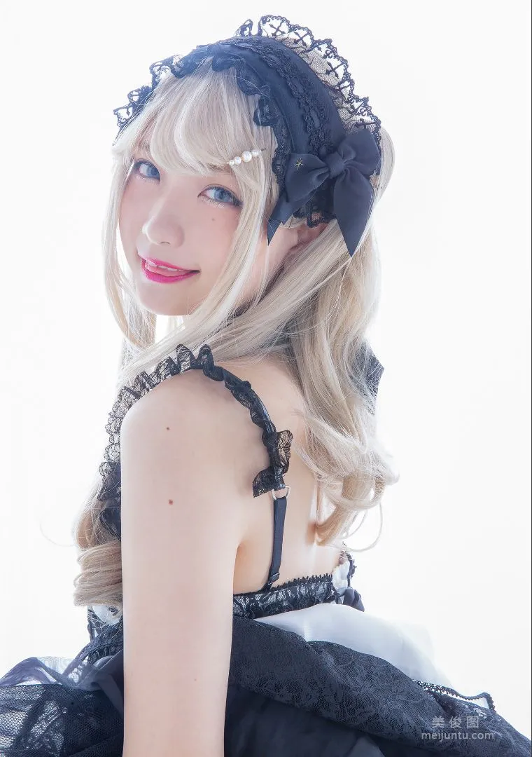 ［ハレム］あまつ様 - フェチグラビア「濃厚フェティッシュ」18