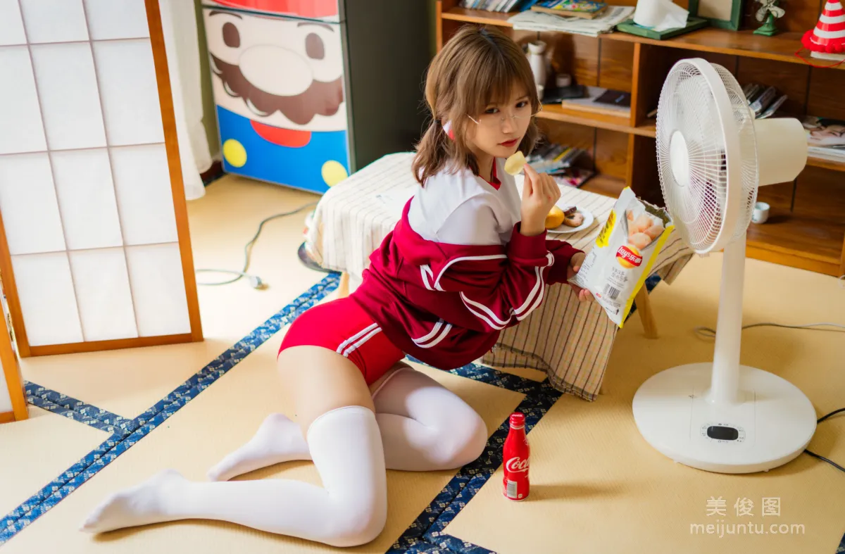 [網紅COSER] 小倉千代w - 紅色體操服 寫真集 41