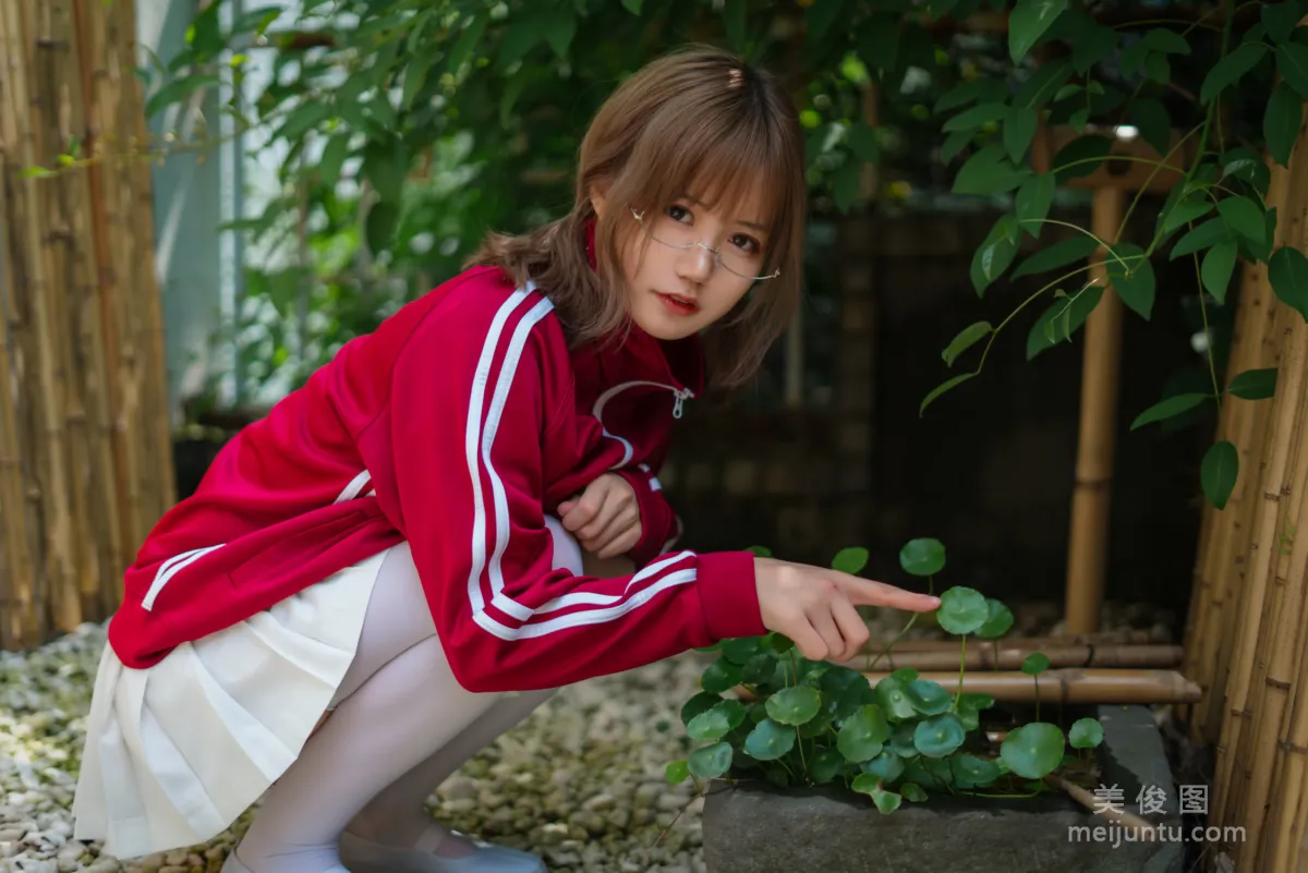 [網紅COSER] 小倉千代w - 紅色體操服 寫真集 17