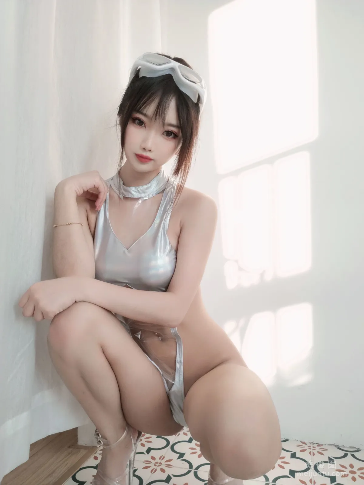[网红COSER] 白嫩美少女鬼畜瑶 - 镭射竞泳 写真集22