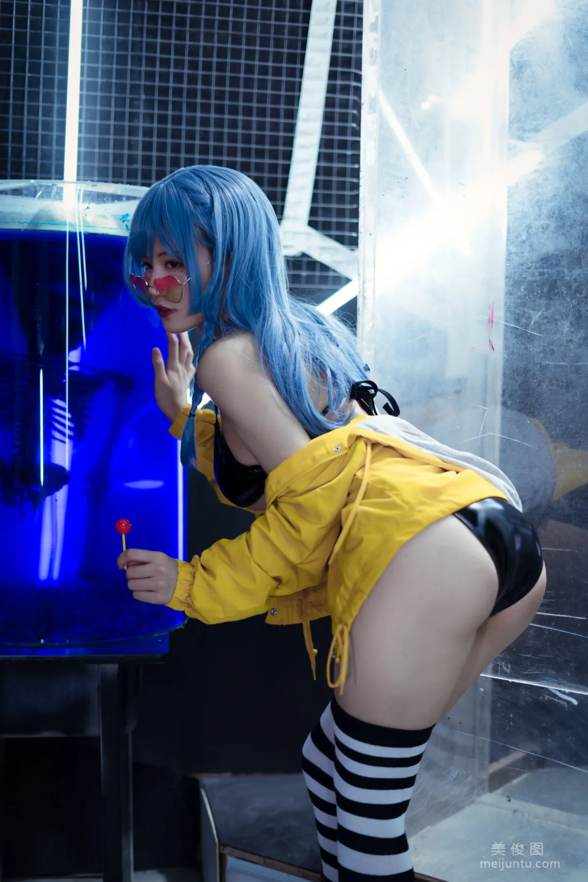 [網紅COSER] 動漫博主小倉千代w - 艦長 寫真集 14