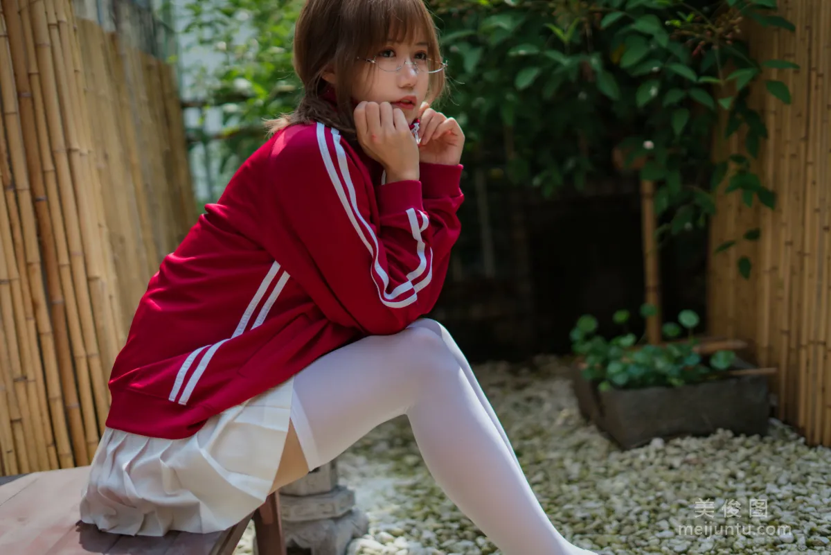 [網紅COSER] 小倉千代w - 紅色體操服 寫真集 16