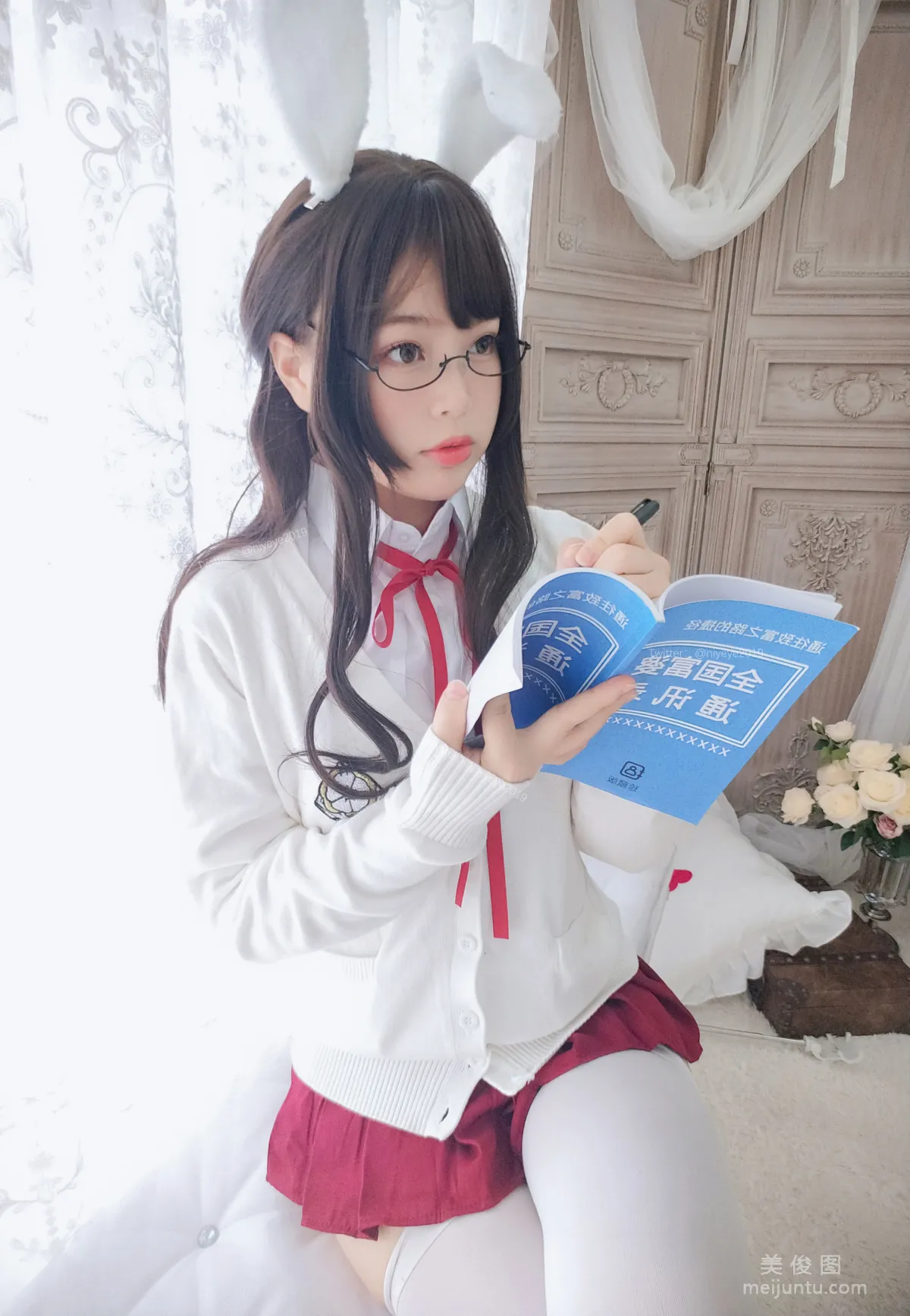 [網紅COSER] 萌系小姐姐-白烨- - 發情期 寫真集 19