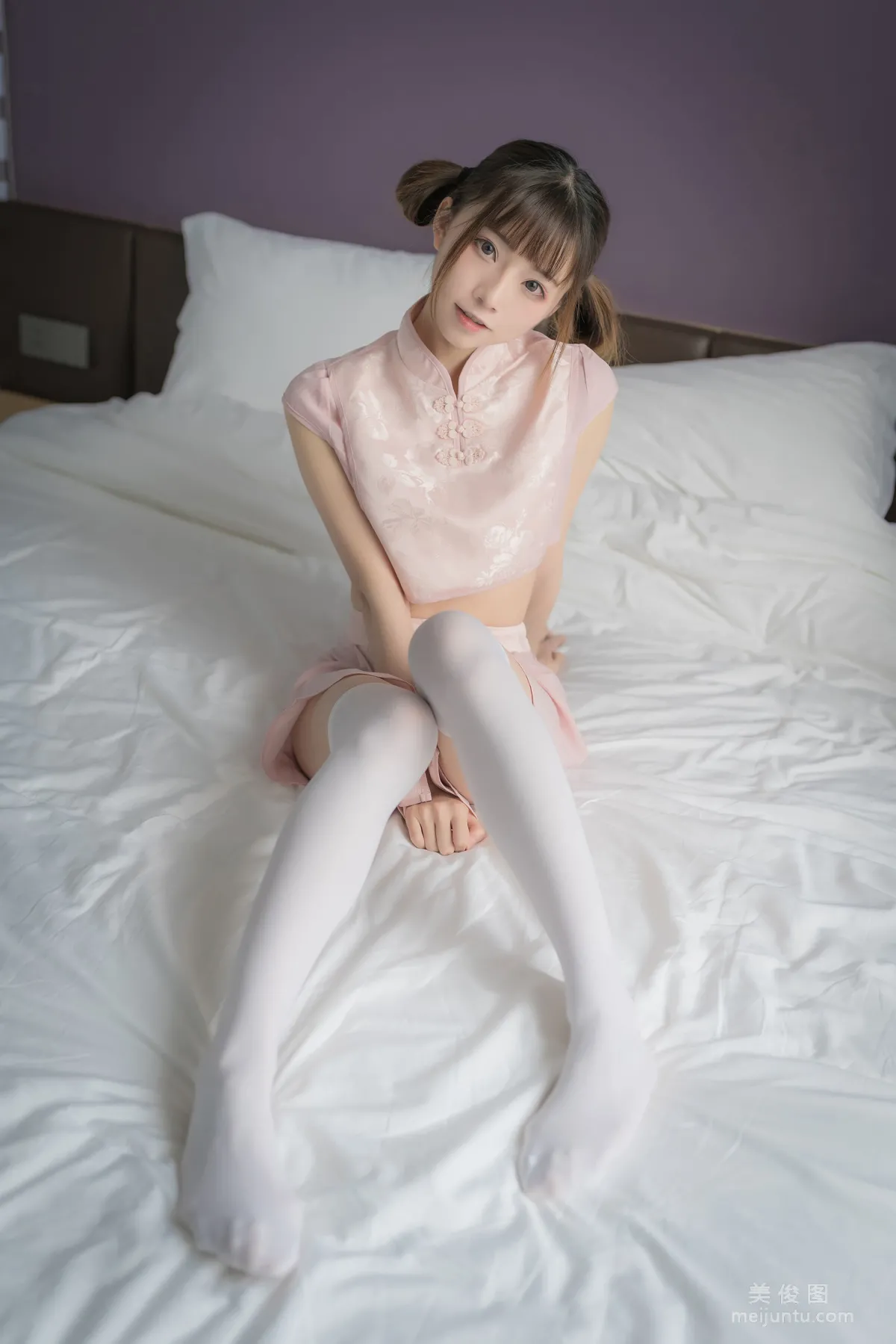 [網紅COSER] Kitaro_绮太郎 - 粉色團子 寫真集 23