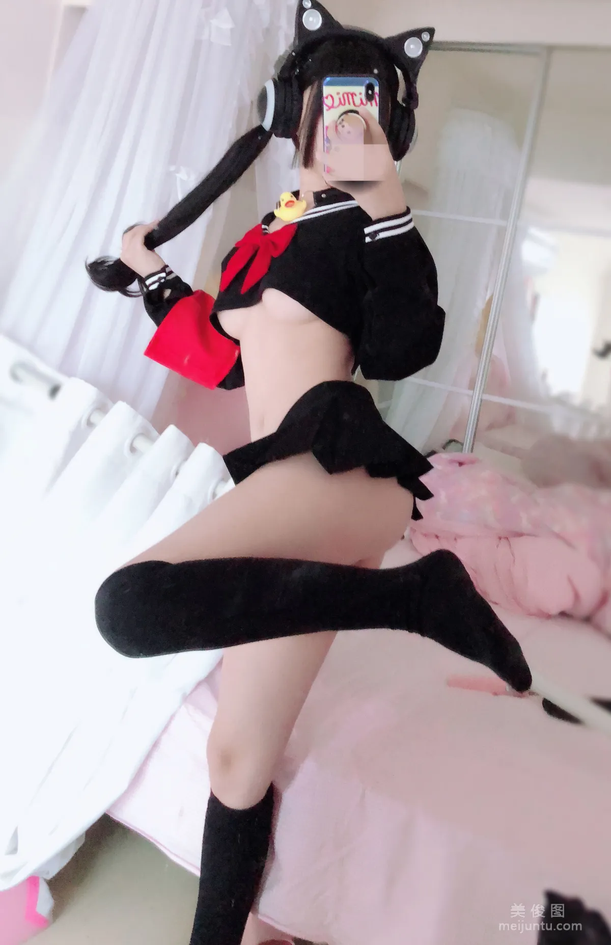 [網紅COSER] 桜井甯甯 - 半乳制服 寫真集 70