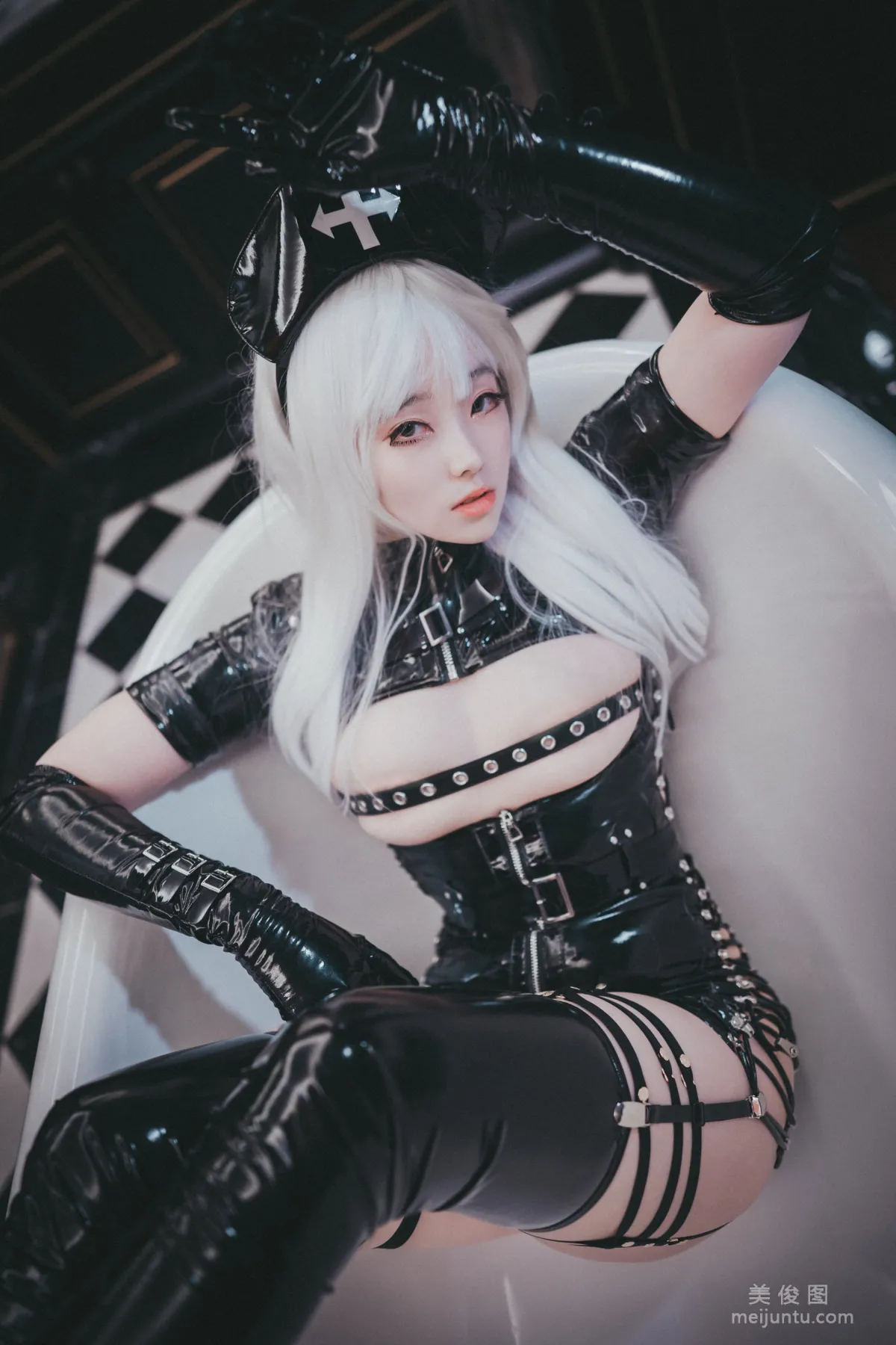 [網紅COSER] 韓國妹子BamBi - Poisonous nurse 寫真集 44