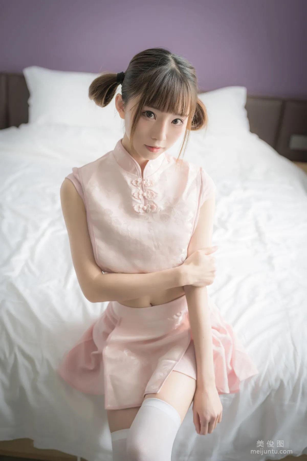 [網紅COSER] Kitaro_绮太郎 - 粉色團子 寫真集 38